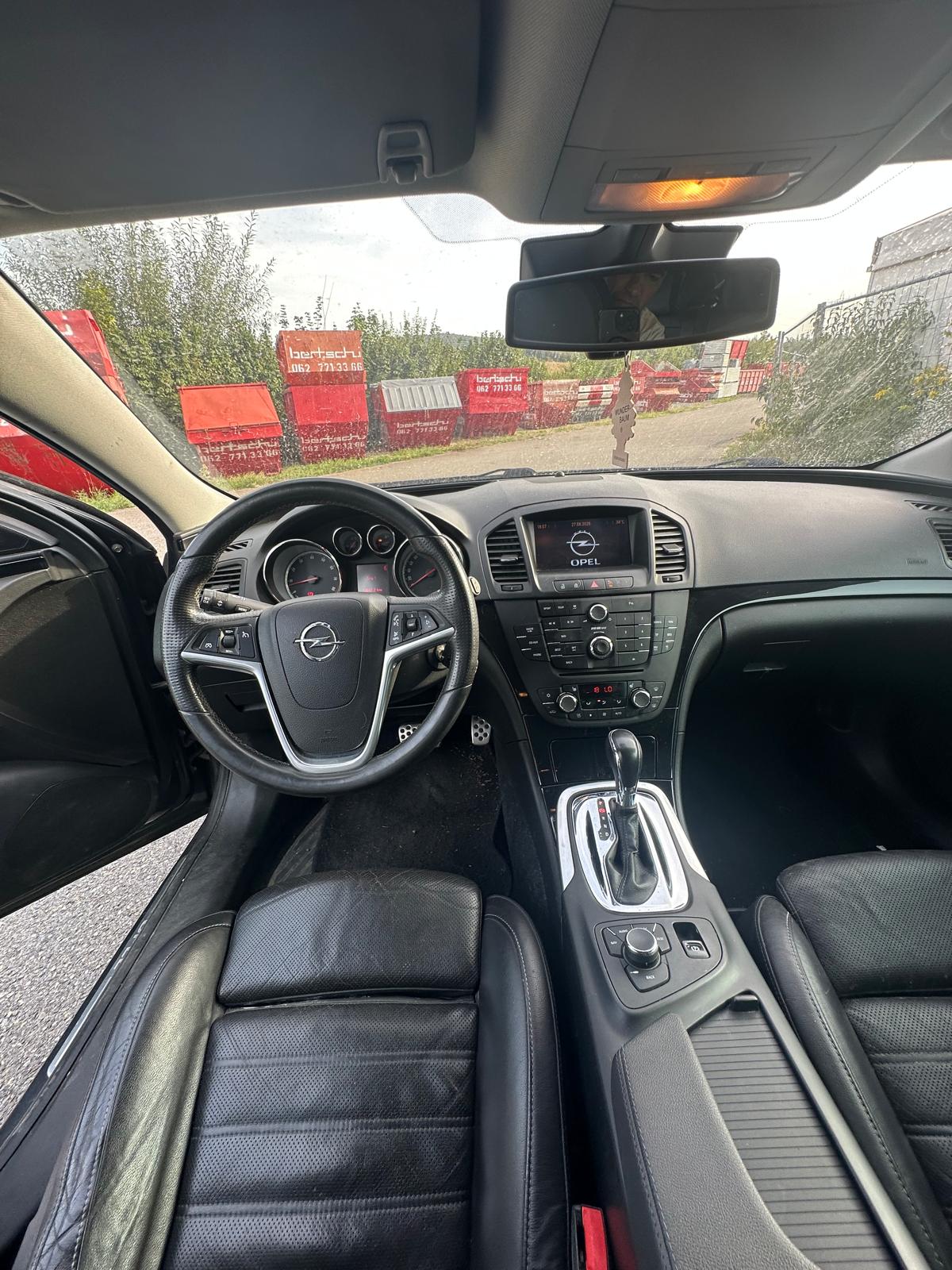 OPEL Insignia ST 2.8 Turbo Sport 4WD Aut.-image-13