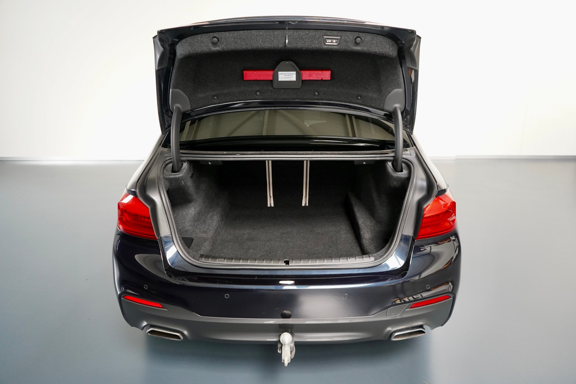 BMW 540i xDrive Steptronic-image-4