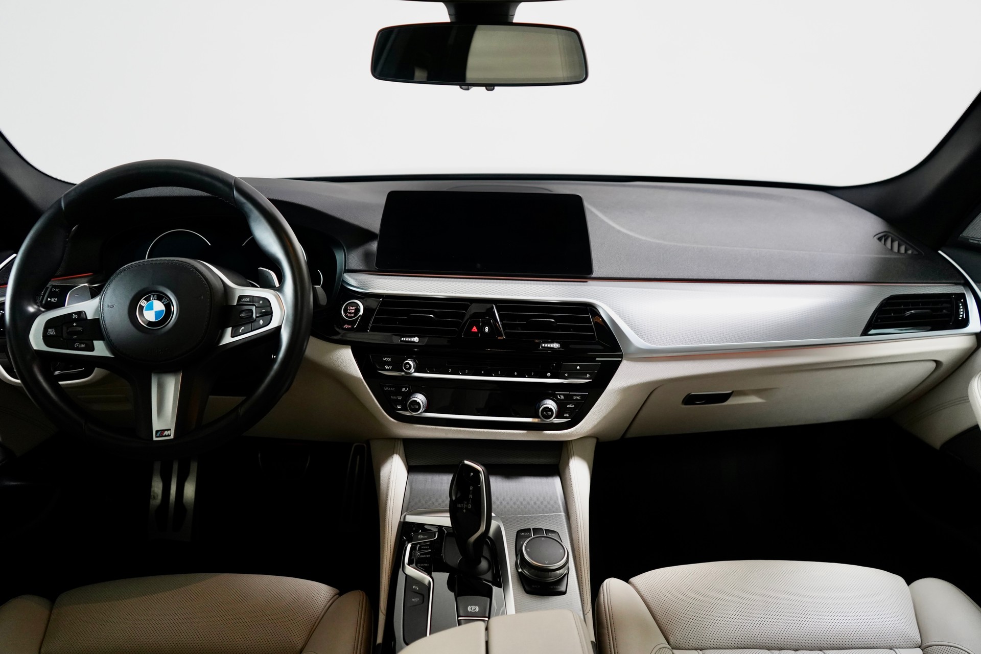 BMW 540i xDrive Steptronic-image-7