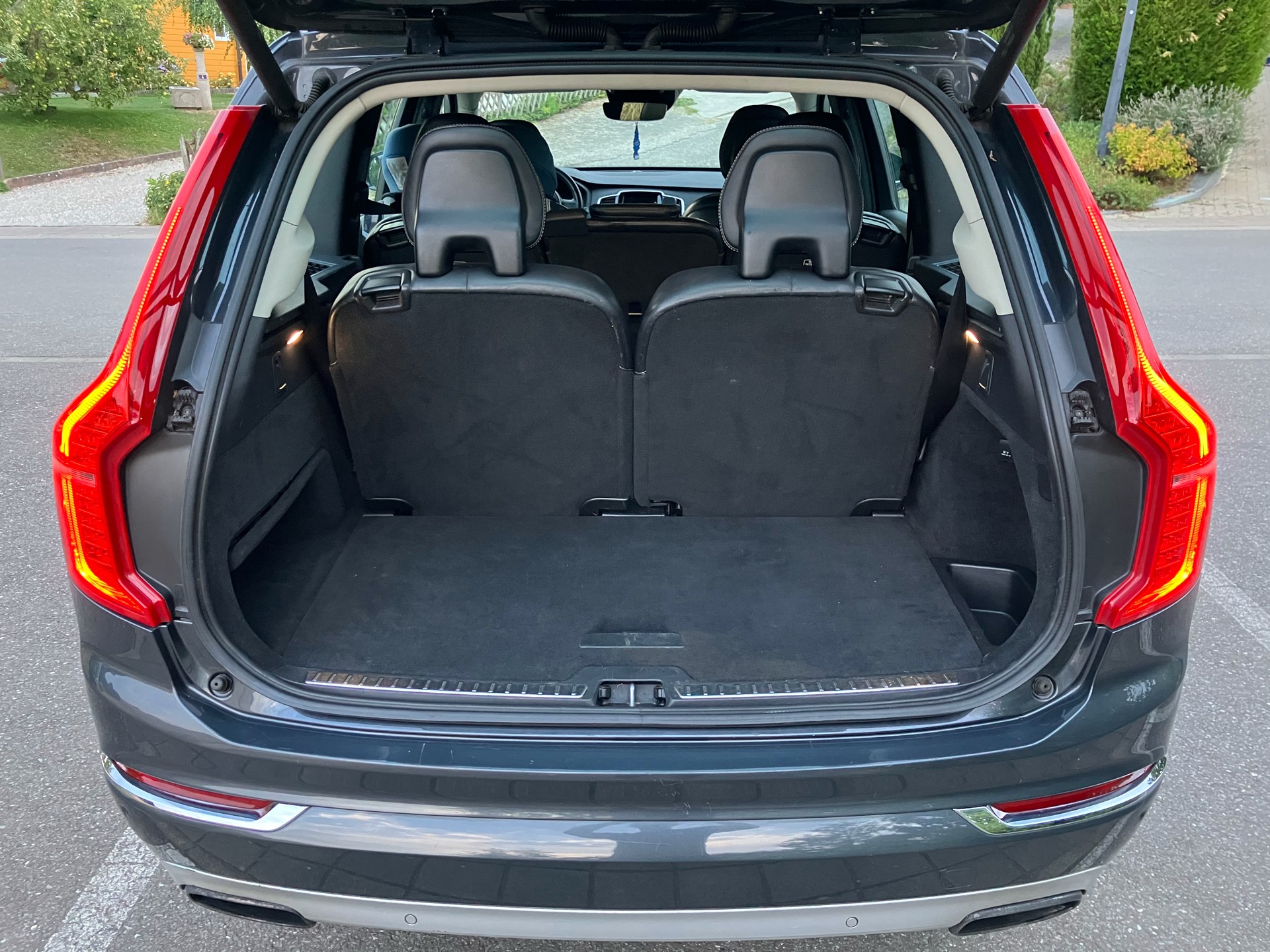 VOLVO 2.0 D5 Inscription 7P. AWD-image-5