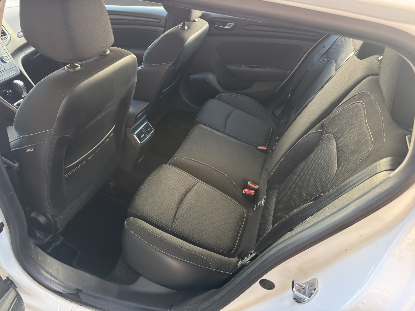 RENAULT Mégane Grandtour 1.5 dCi GT Line EDC-image-13