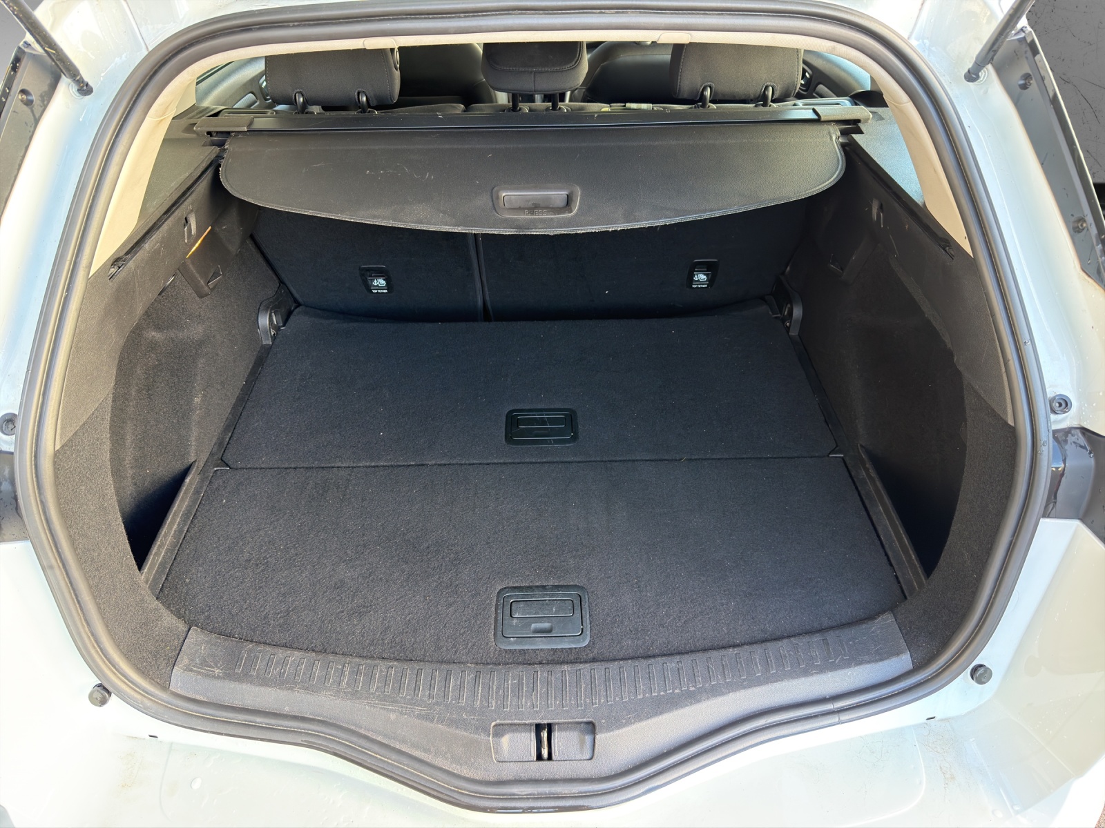 RENAULT Mégane Grandtour 1.5 dCi GT Line EDC-image-14