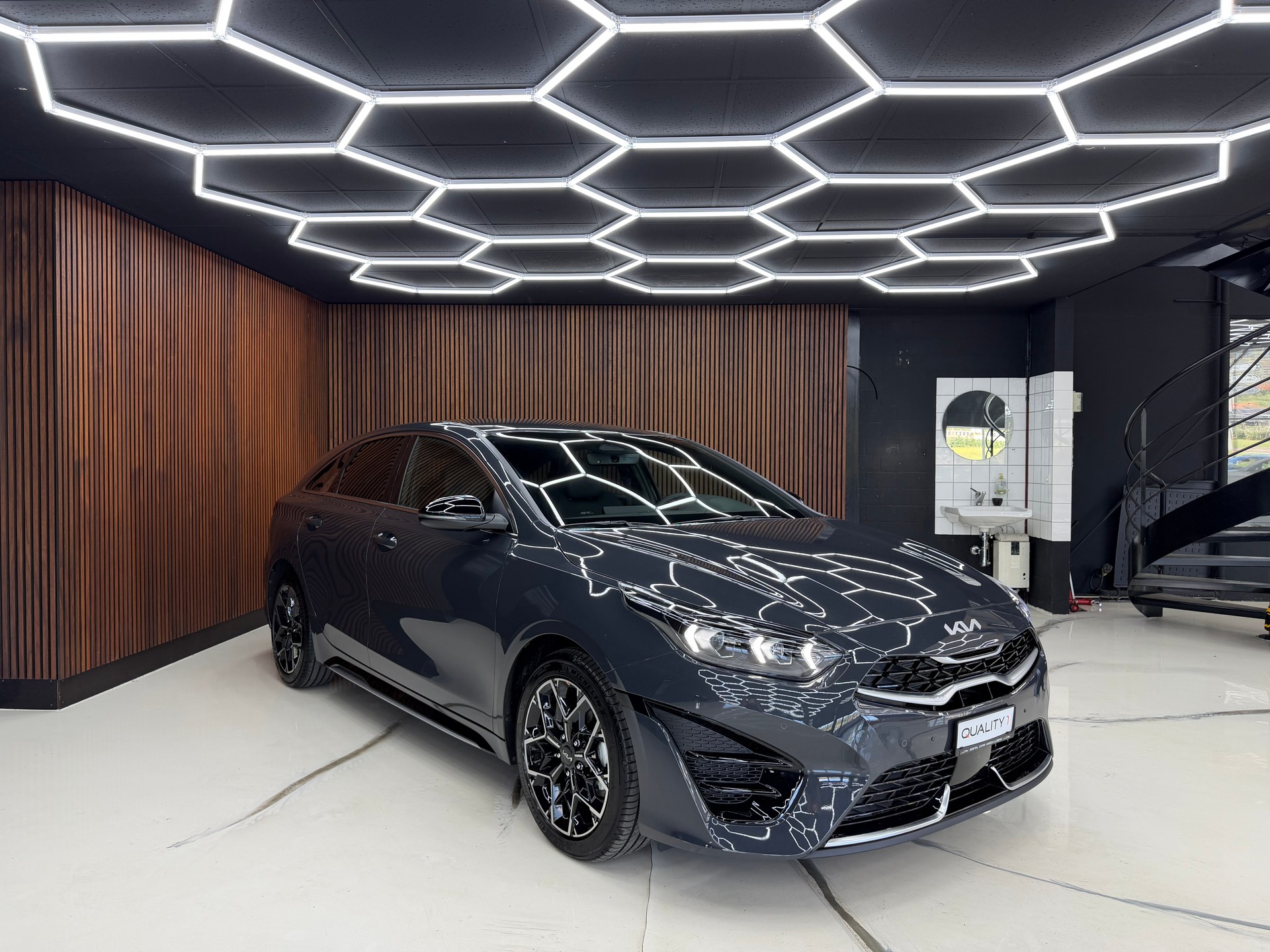 KIA ProCeed 1.5 T-GDi GT-Line Edition DCT-image-2