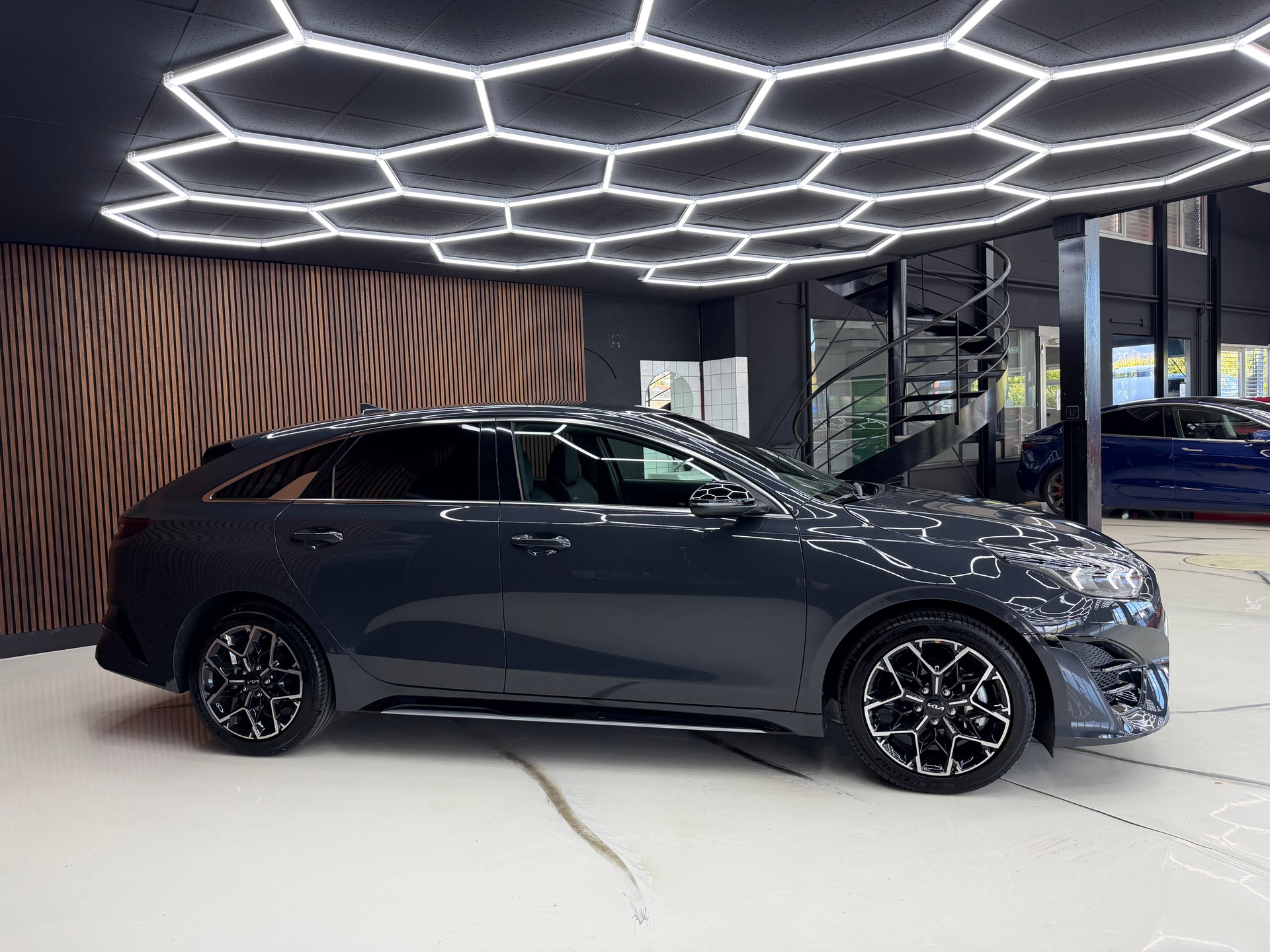 KIA ProCeed 1.5 T-GDi GT-Line Edition DCT-image-3