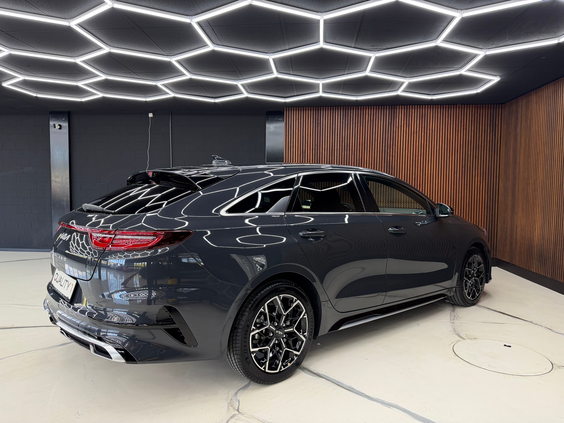 KIA ProCeed 1.5 T-GDi GT-Line Edition DCT-image-6