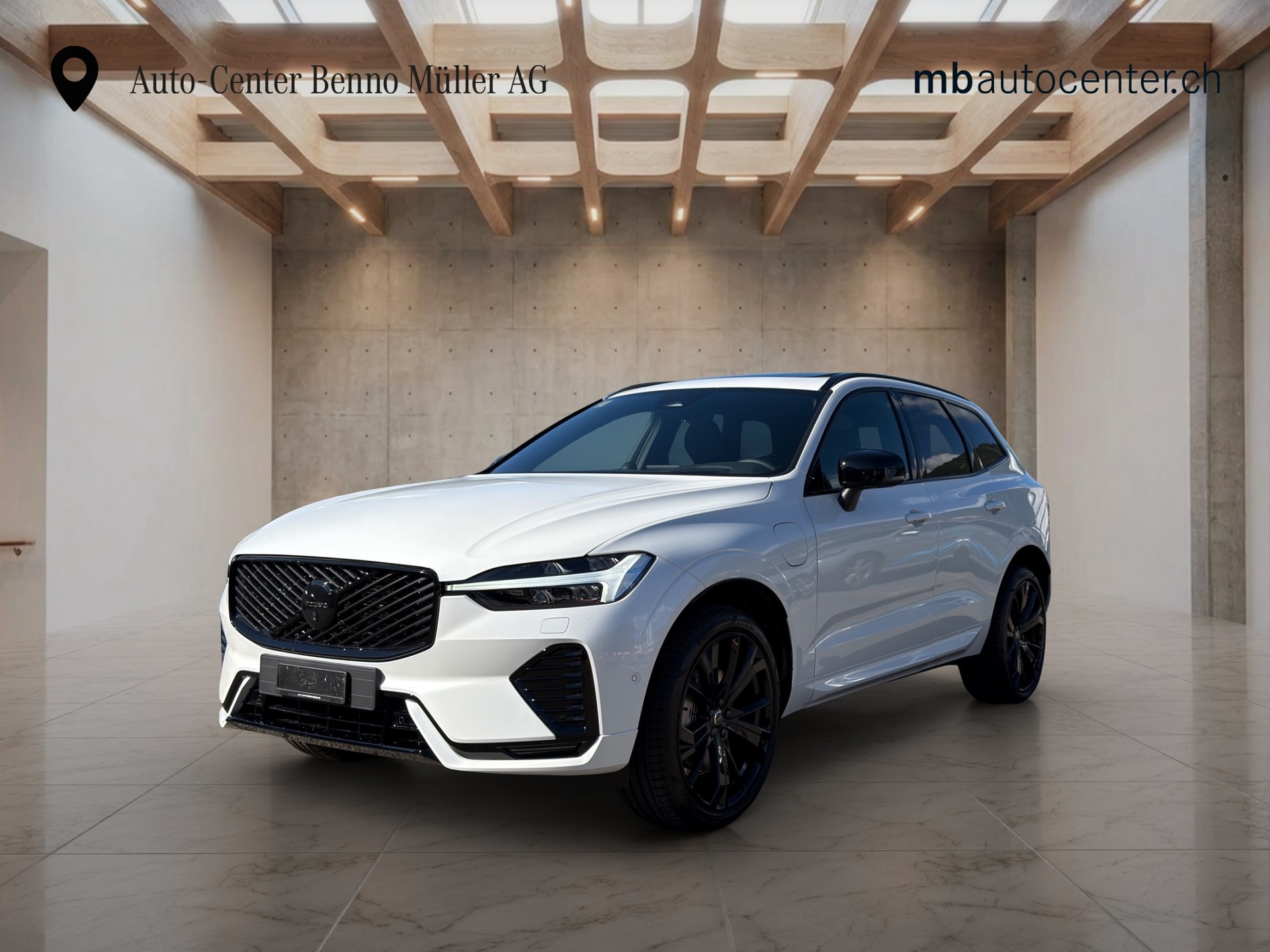 VOLVO XC60 2.0 T6 TE Black Edition eAWD-image-0