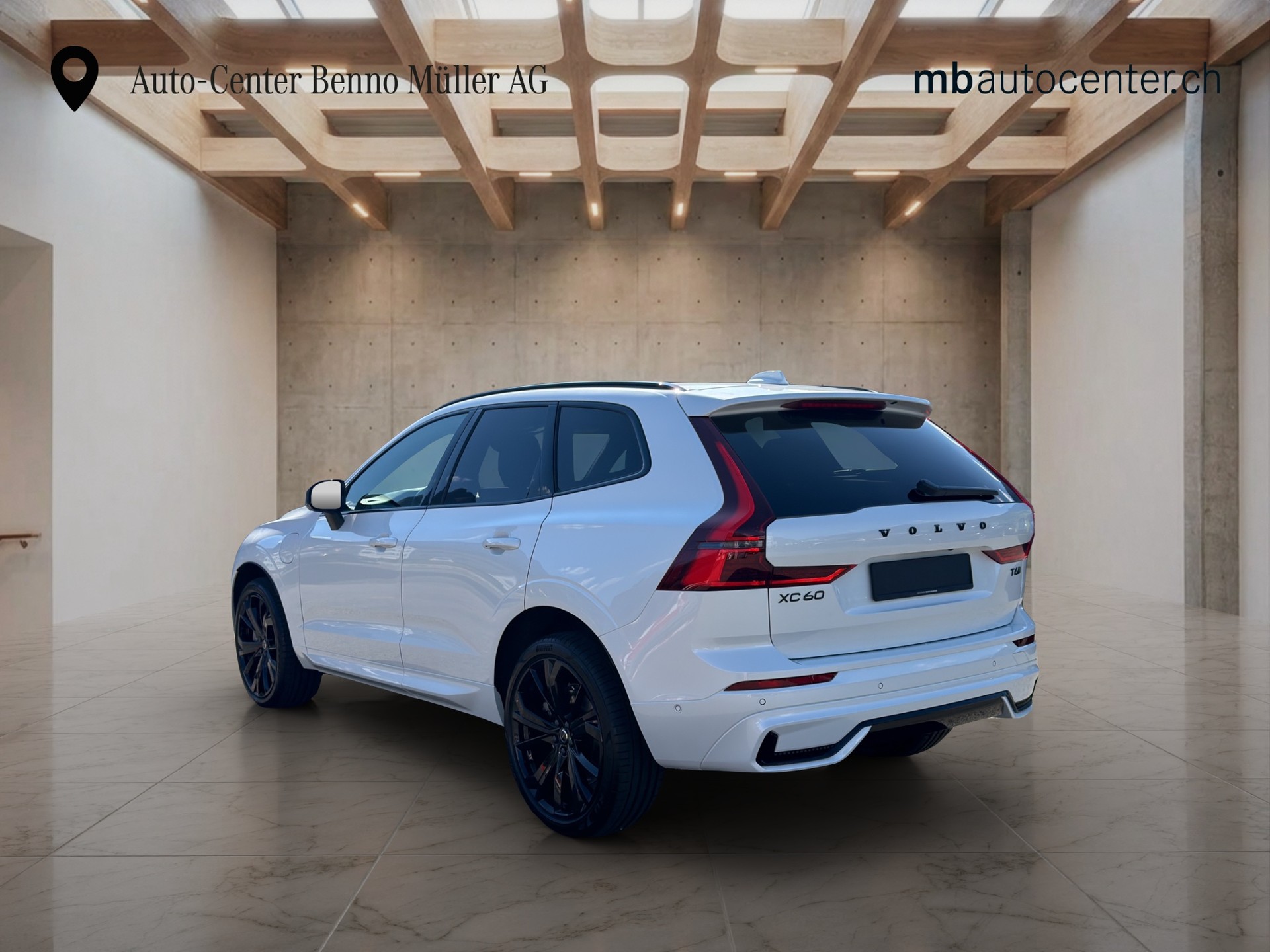 VOLVO XC60 2.0 T6 TE Black Edition eAWD-image-2