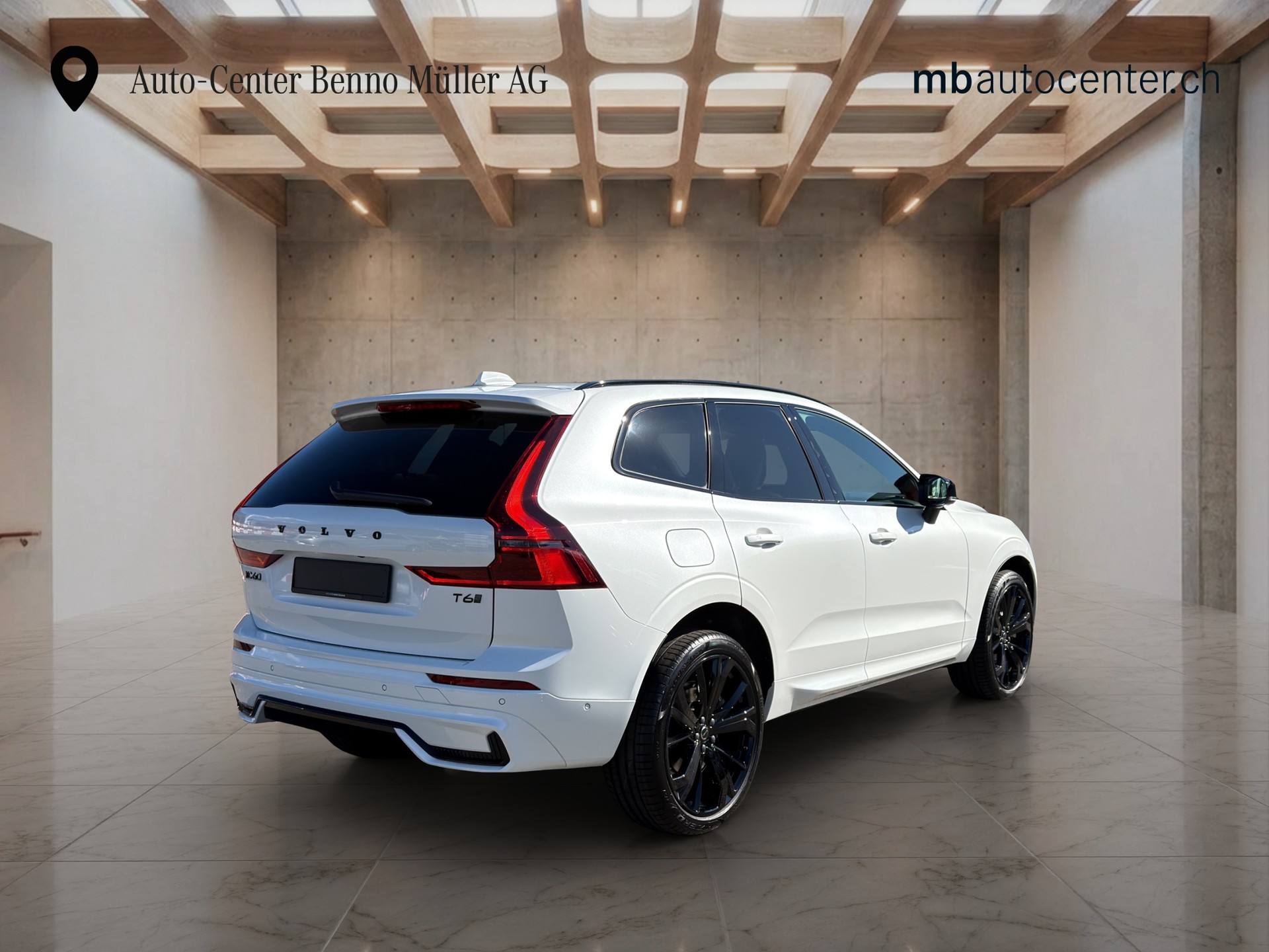 VOLVO XC60 2.0 T6 TE Black Edition eAWD-image-4