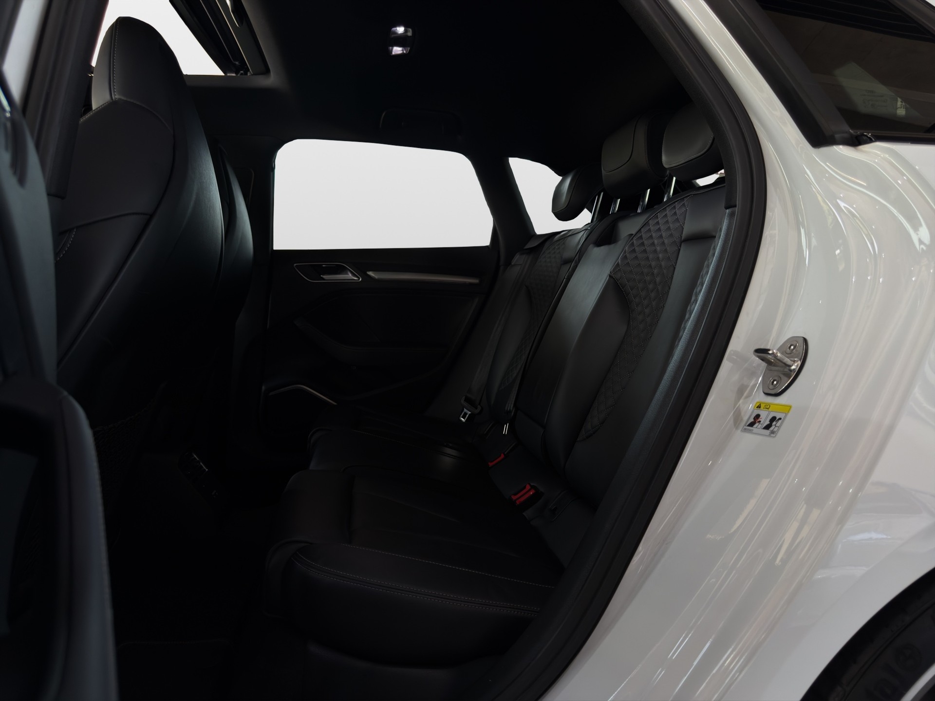 AUDI S3 Sportback 2.0 TFSI quattro S-tronic*Frisch ab MFK,1 Jahr oder 20'000km Garantie auf Motor und Getriebe*-image-13