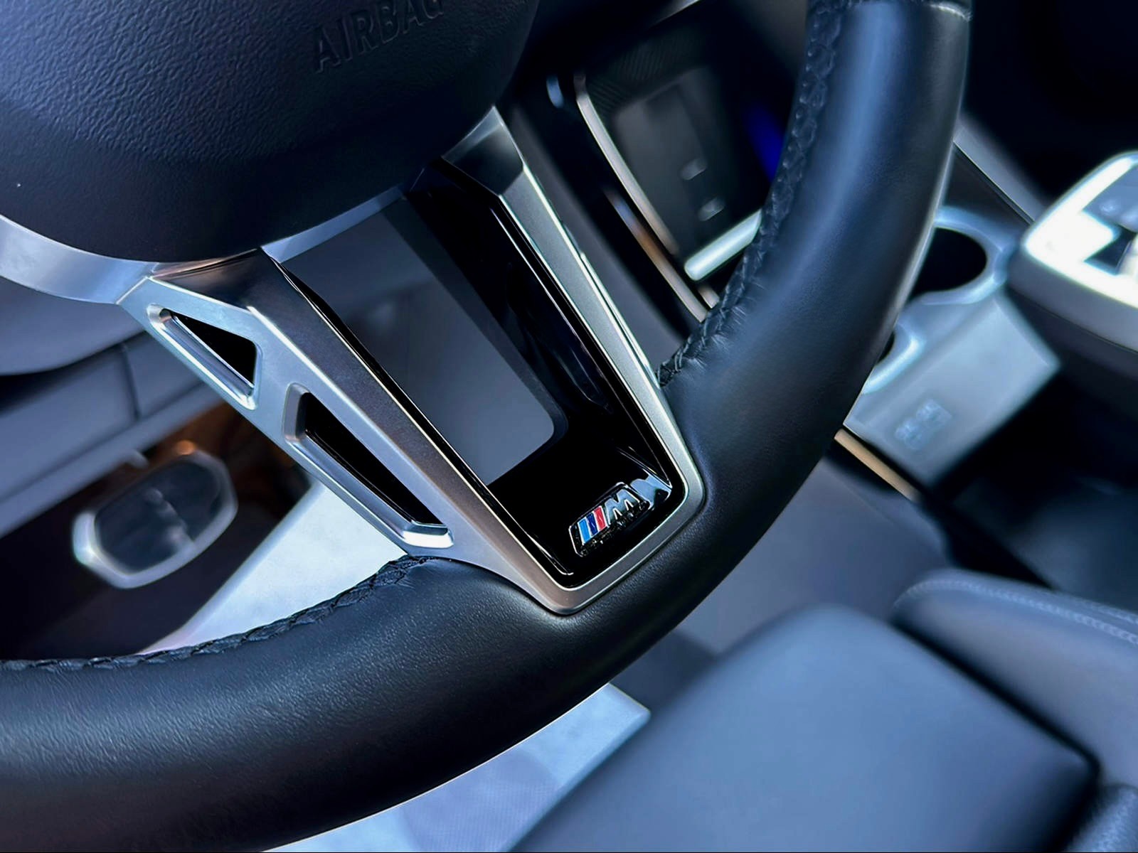 BMW X2 sDrive 20i 48V M Sport Swiss-image-15