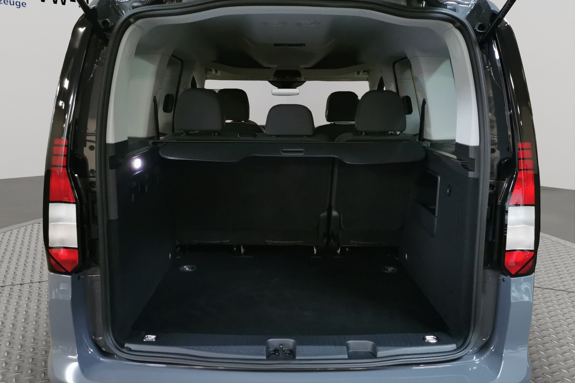 VW Caddy 2.0 TDI Liberty 4Motion-image-12