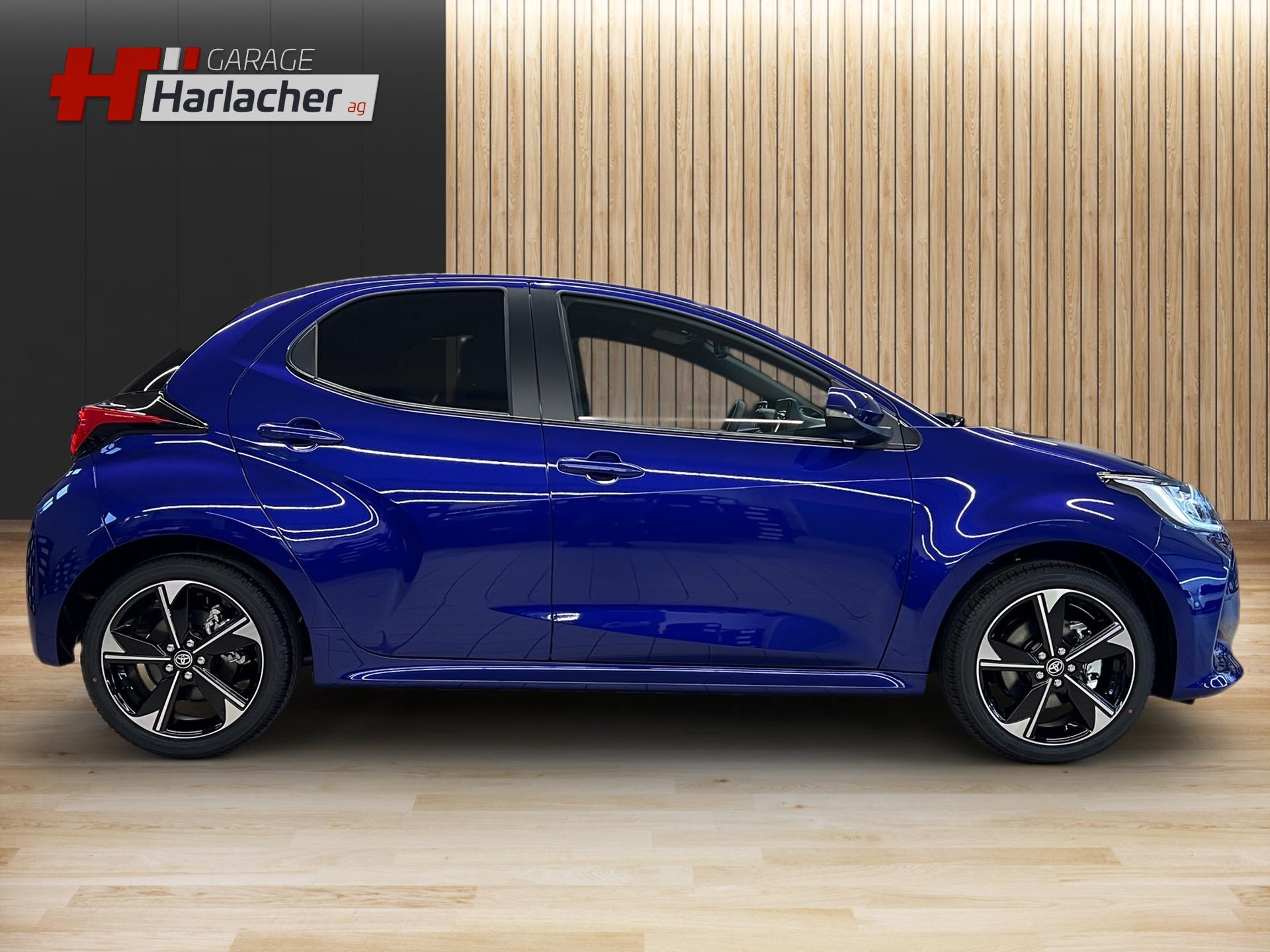 TOYOTA Yaris 1.5 VVT-i HSD Premium-image-3