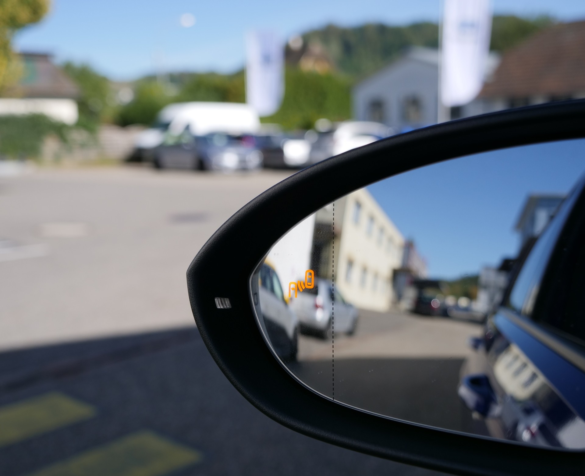 VW Golf 2.0 TSI R 4Motion DSG-image-18