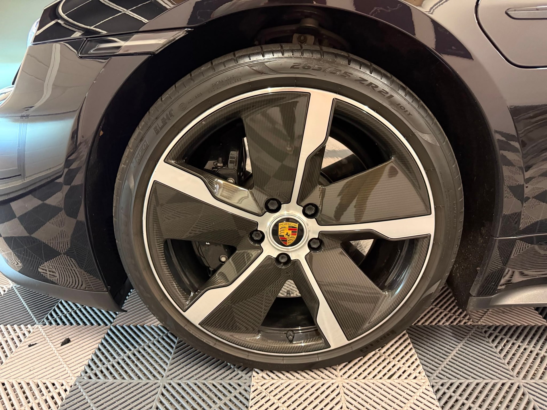 PORSCHE Taycan 4S-image-27