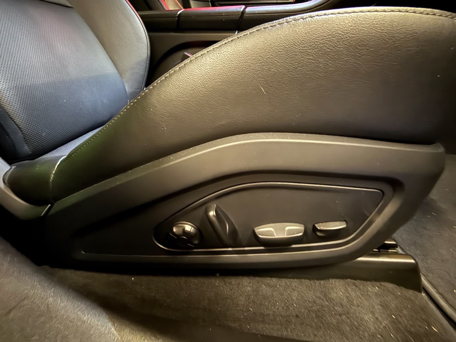 PORSCHE Taycan 4S-image-23