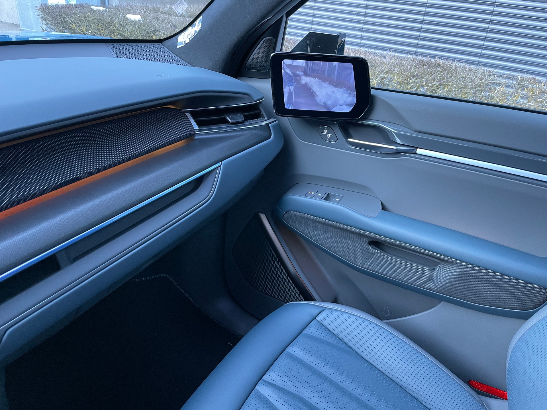 KIA EV9 99,8 kWh GT-Line 4x4 mit Panoramadach, 7-Sitzer, Digitale Spiegel-image-22