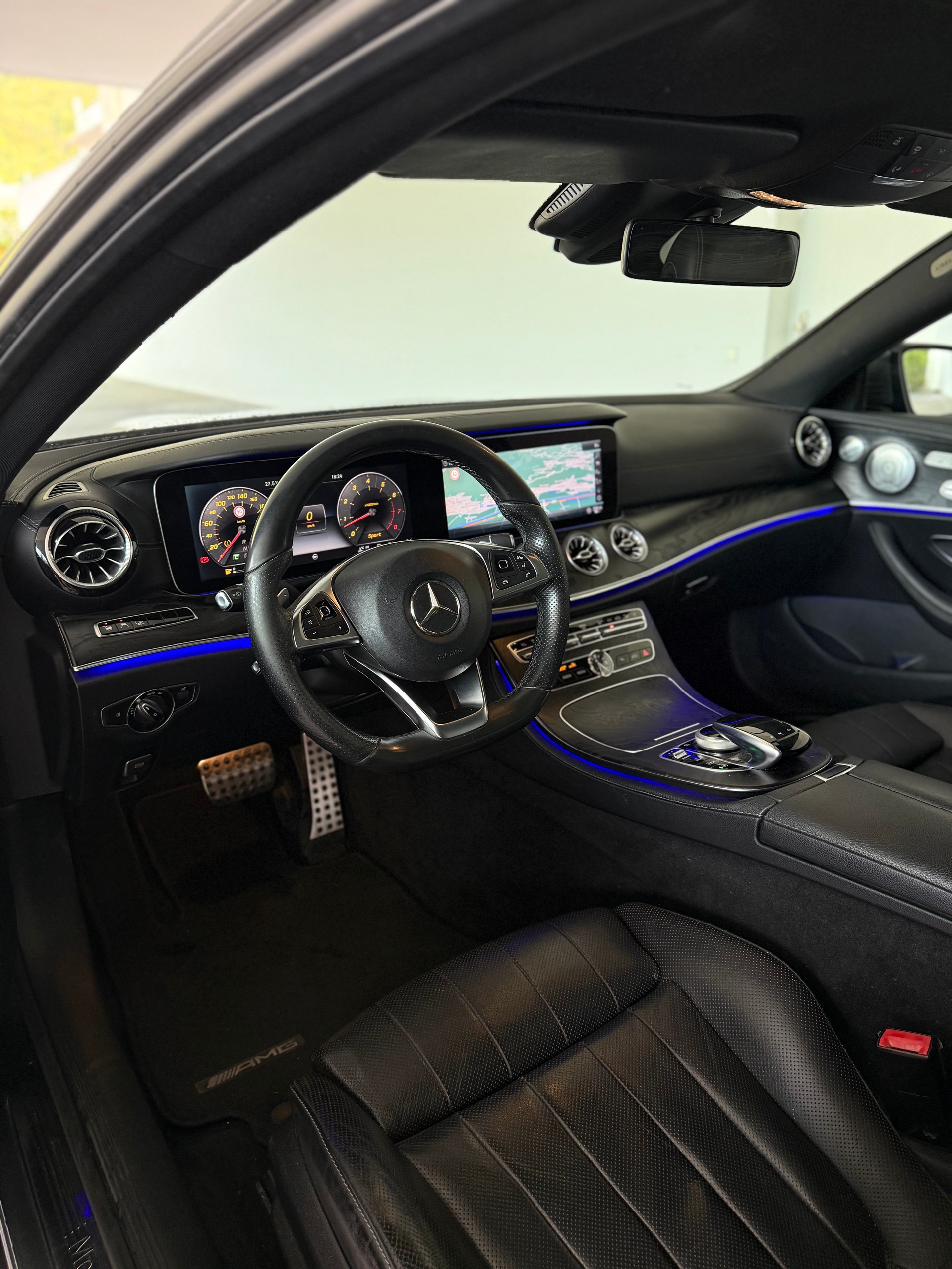 MERCEDES-BENZ E 400 Coupé AMG Line 4 Matic 9G-Tronic-image-9