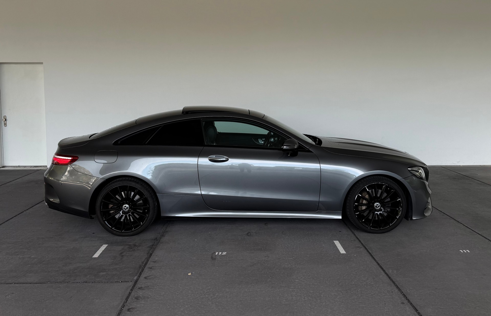 MERCEDES-BENZ E 400 Coupé AMG Line 4 Matic 9G-Tronic-image-5