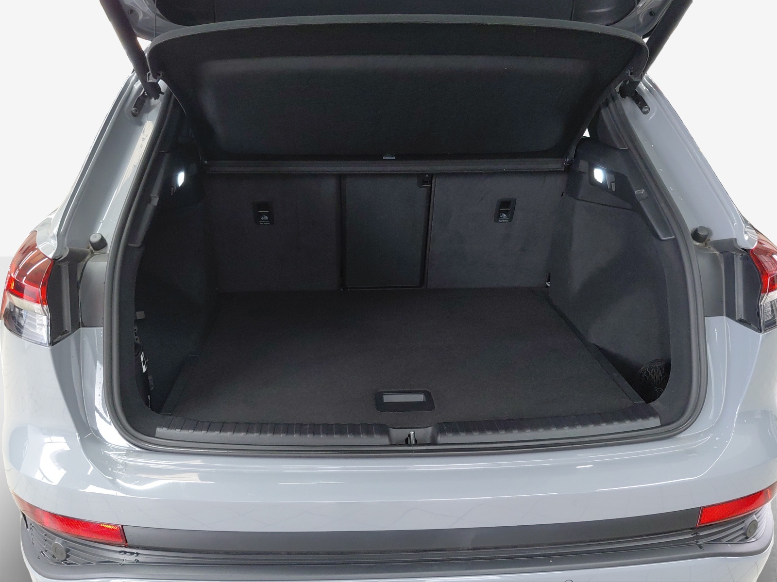 AUDI Q4 e-tron 40-image-13