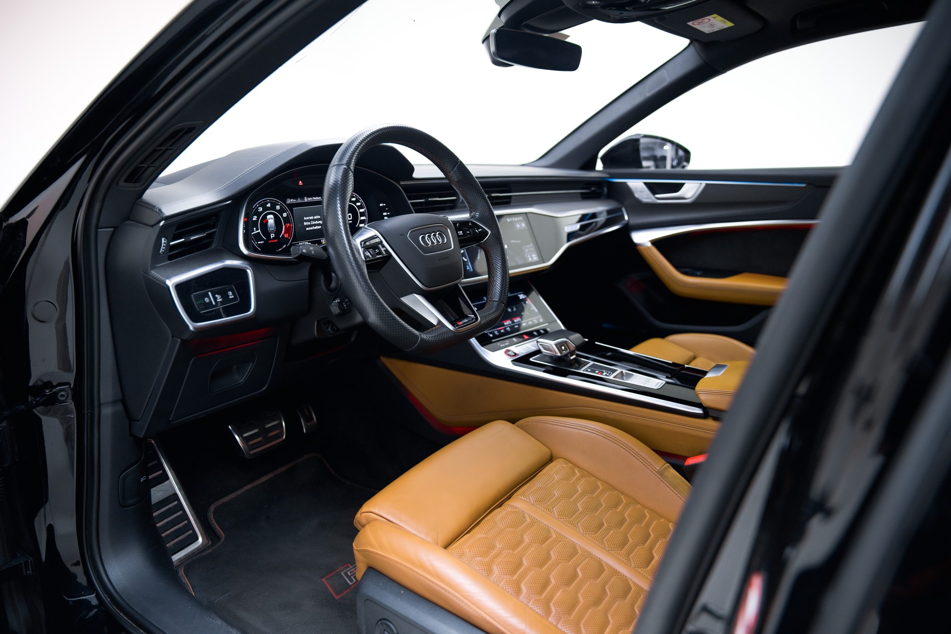 AUDI RS6 Avant 4.0 TFSI V8 quattro-image-14
