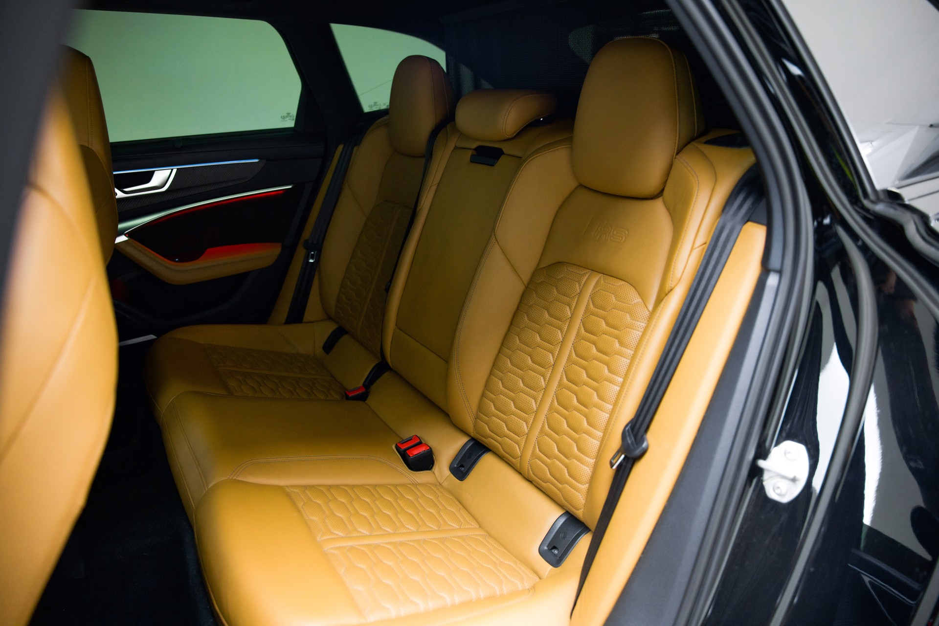 AUDI RS6 Avant 4.0 TFSI V8 quattro-image-19