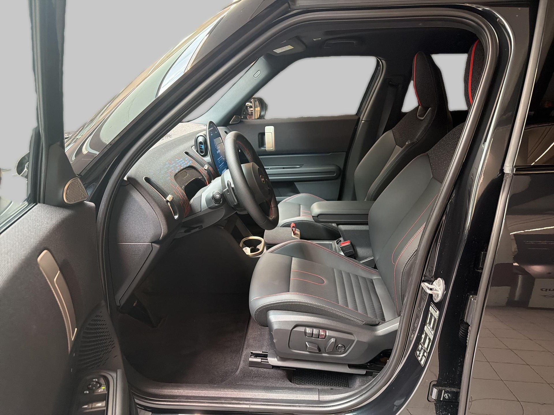 MINI Countryman S ALL4-image-13