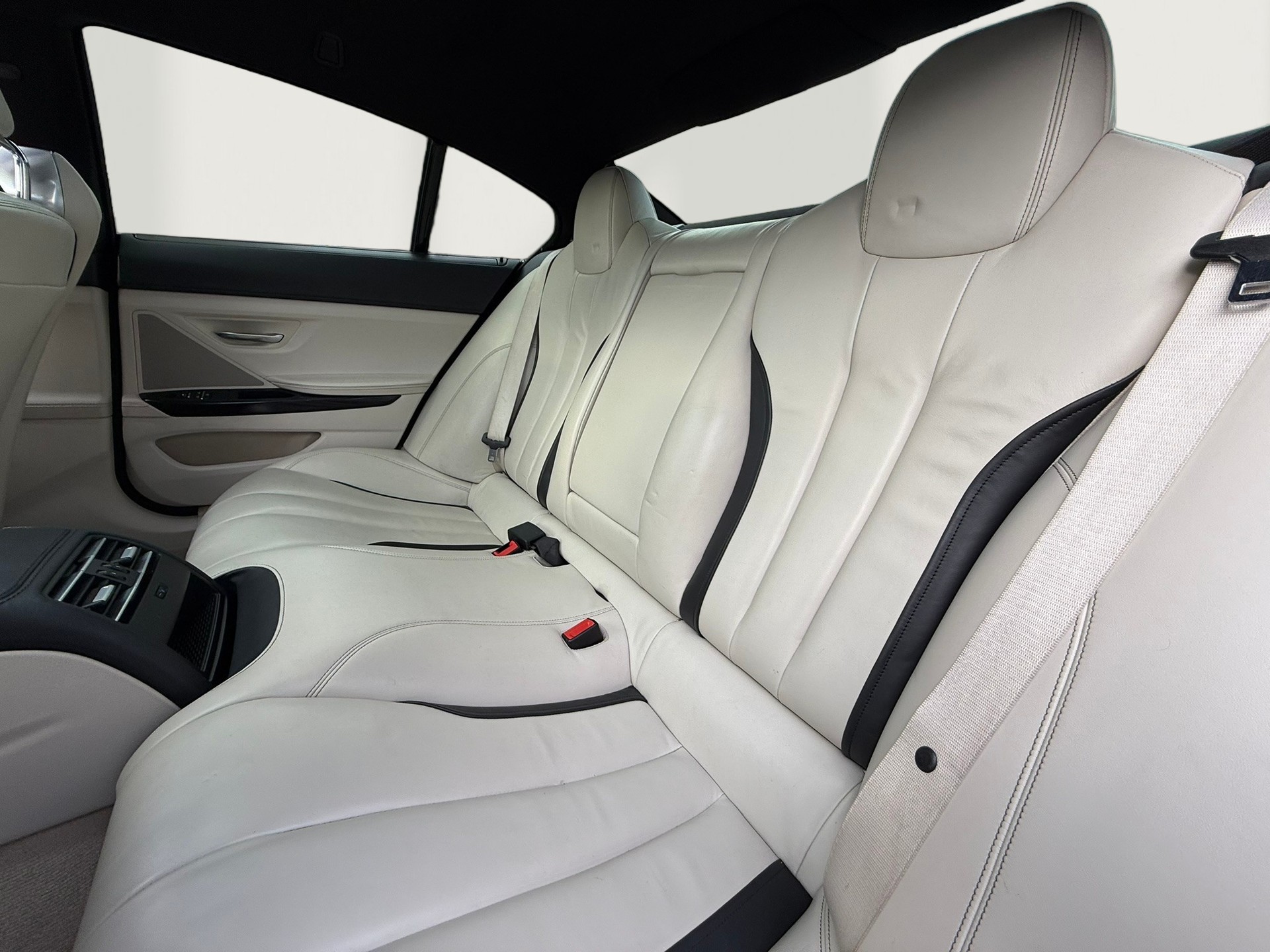 BMW 640d Gran Coupé xDrive-image-23