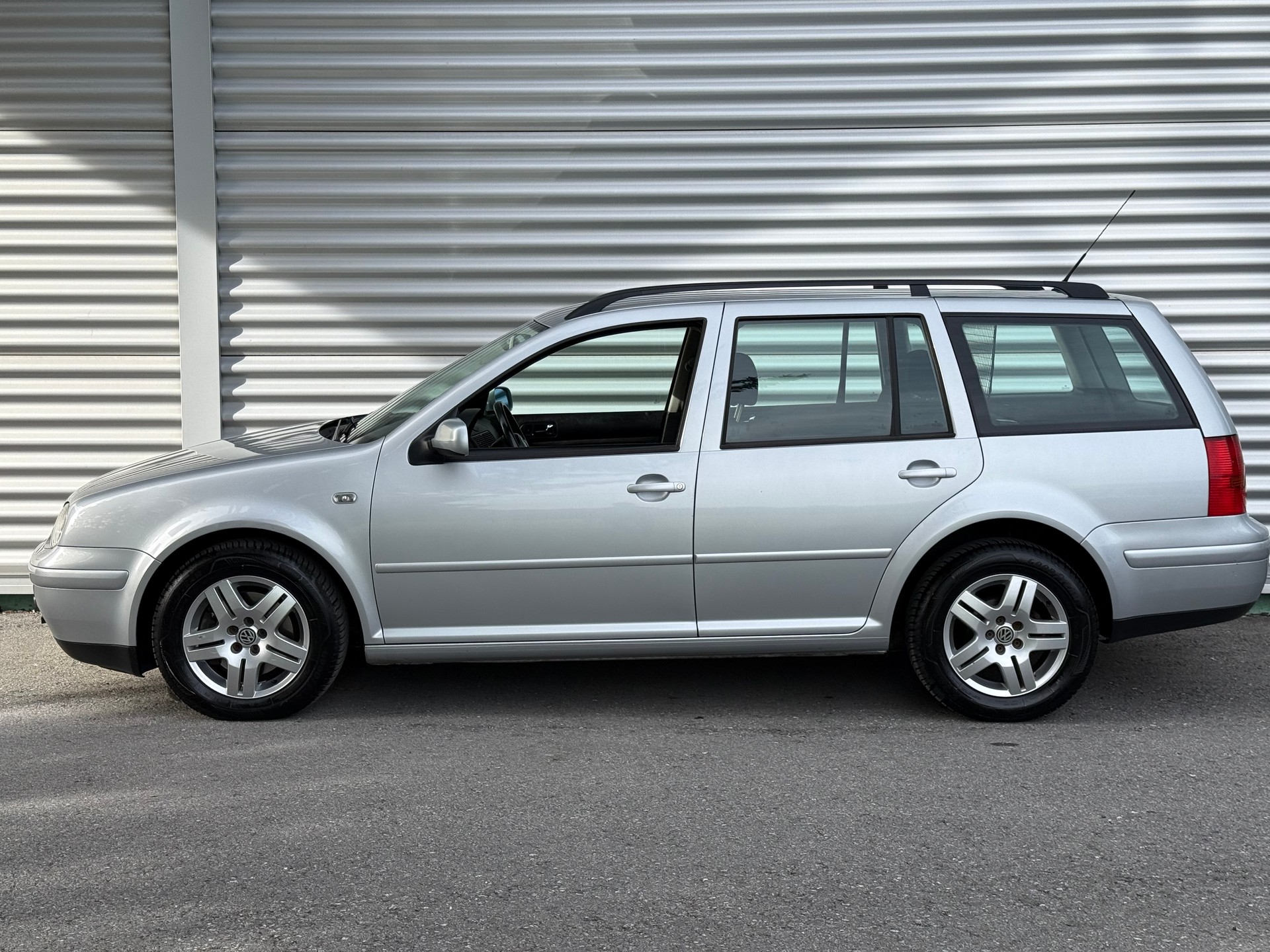 VW Golf Variant 1.9 TDI PD Comfortline-image-1