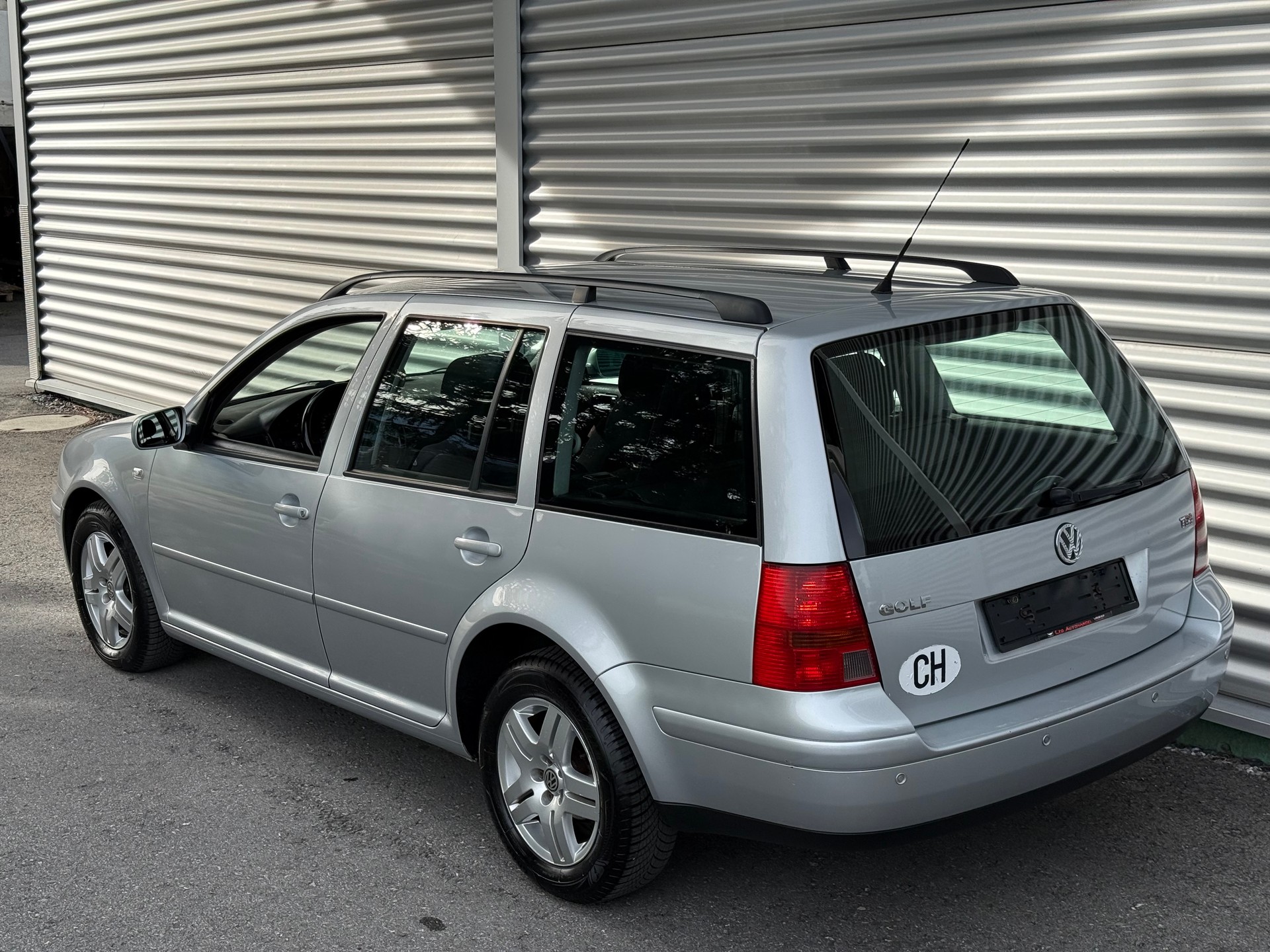 VW Golf Variant 1.9 TDI PD Comfortline-image-2