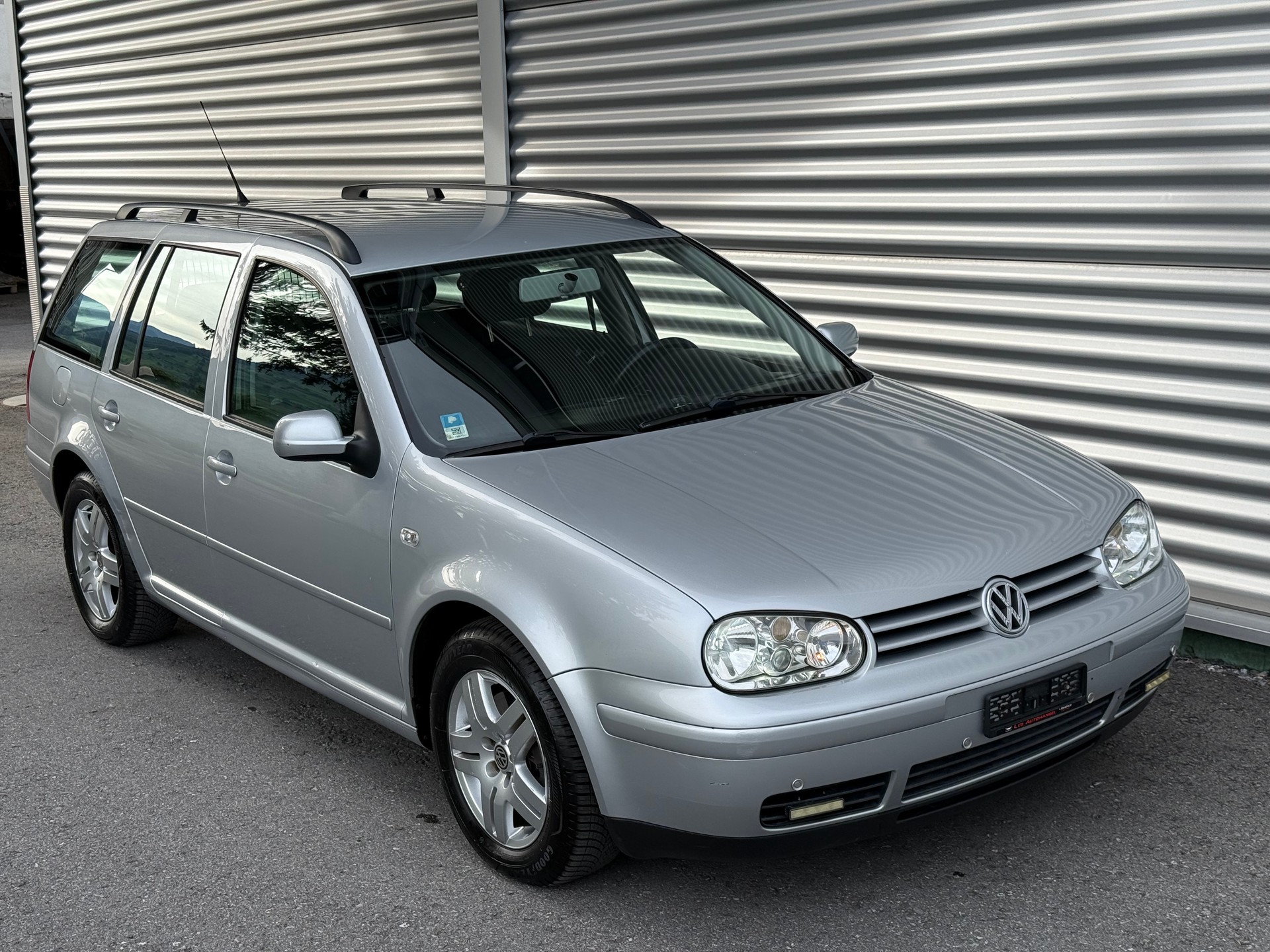 VW Golf Variant 1.9 TDI PD Comfortline-image-3
