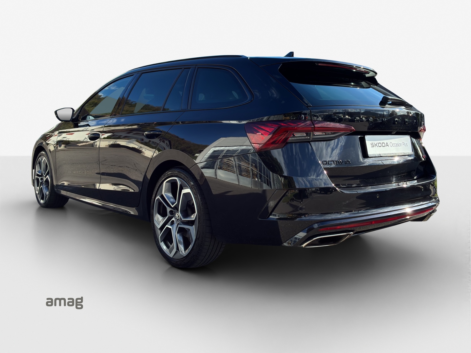SKODA Octavia Combi 2.0 TDI DSG RS 4x4-image-2