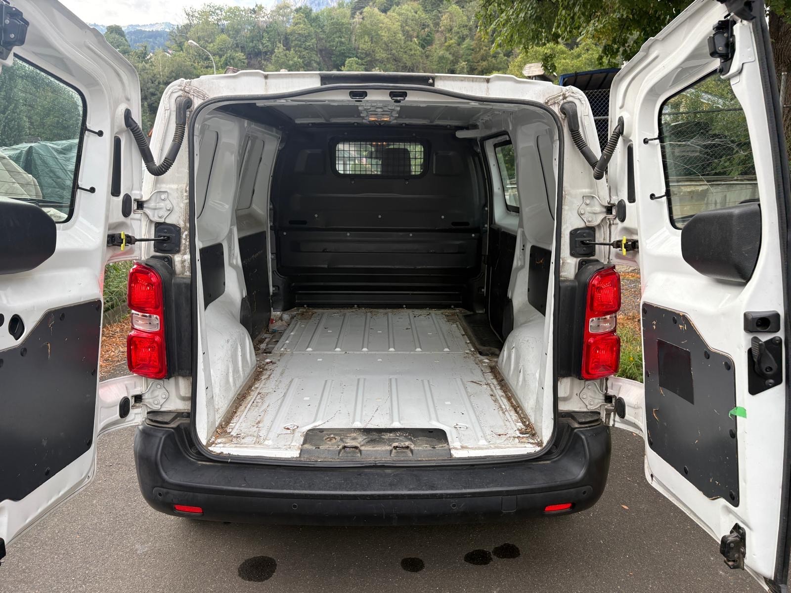 OPEL Vivaro Cargo 1.5 CDTI Essentia s/s M-image-3