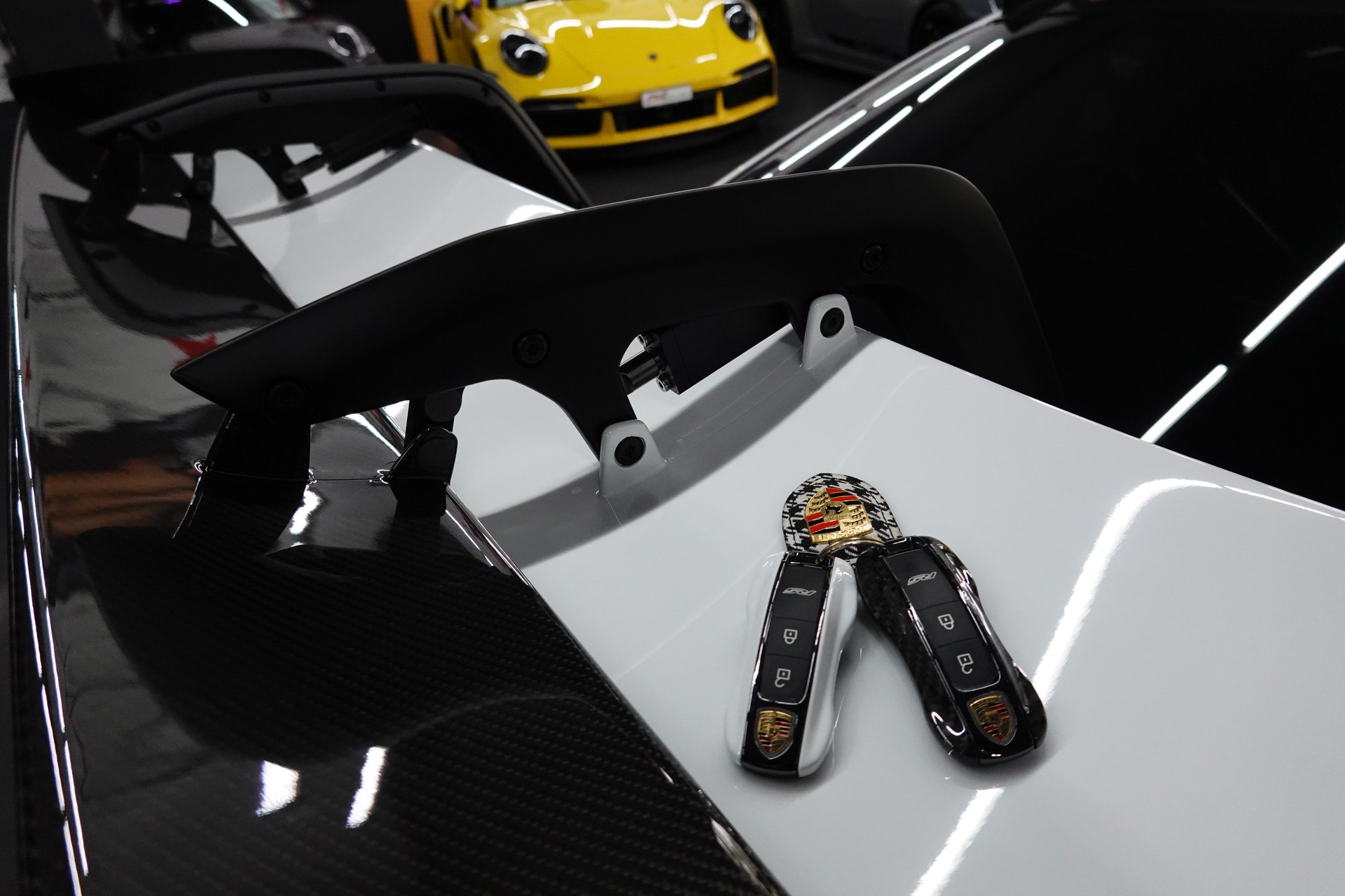 PORSCHE 911 GT3 RS CLEAN FULL PPF WEISSACH RS KERAMIK LIFT APPROVED-image-14