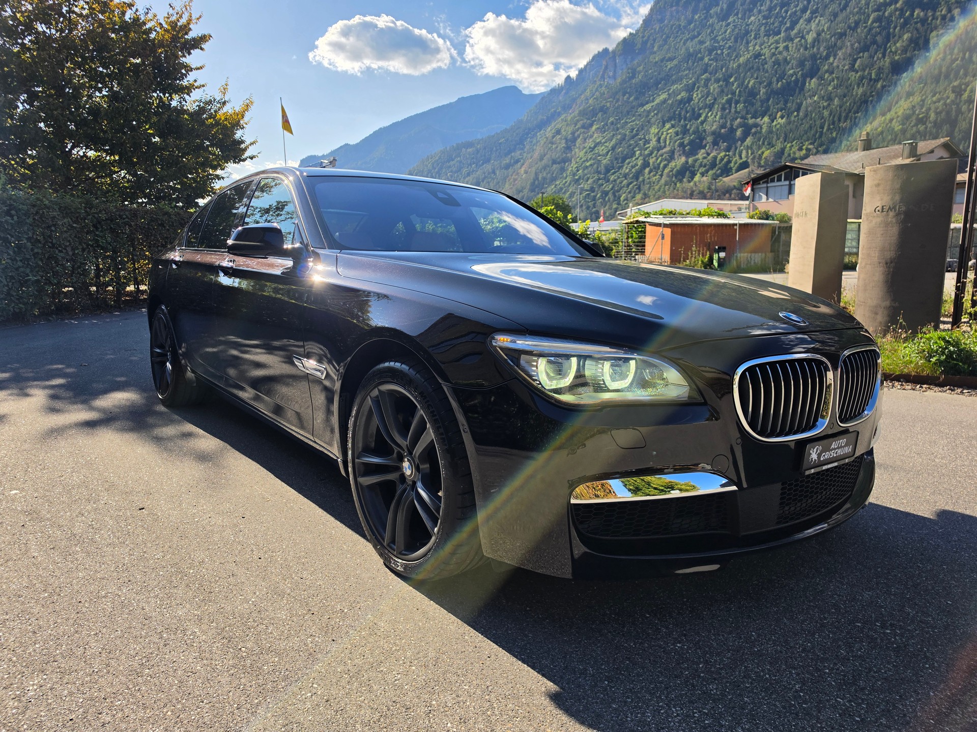 BMW 750d xDrive-image-6