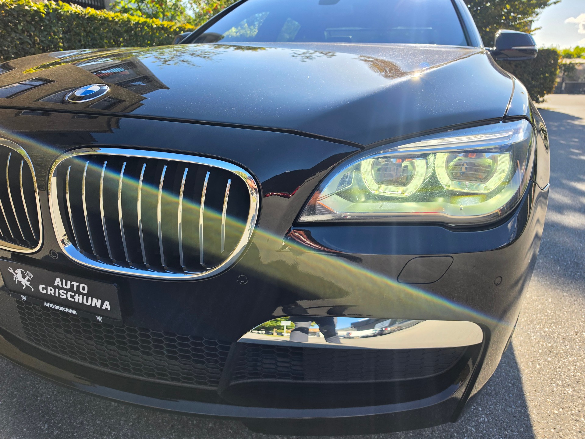 BMW 750d xDrive-image-8