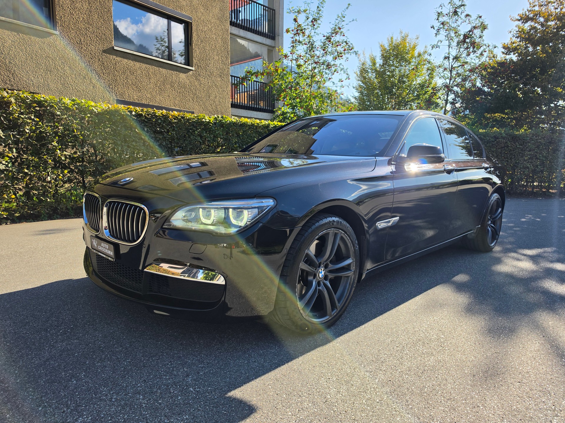 BMW 750d xDrive-image-0