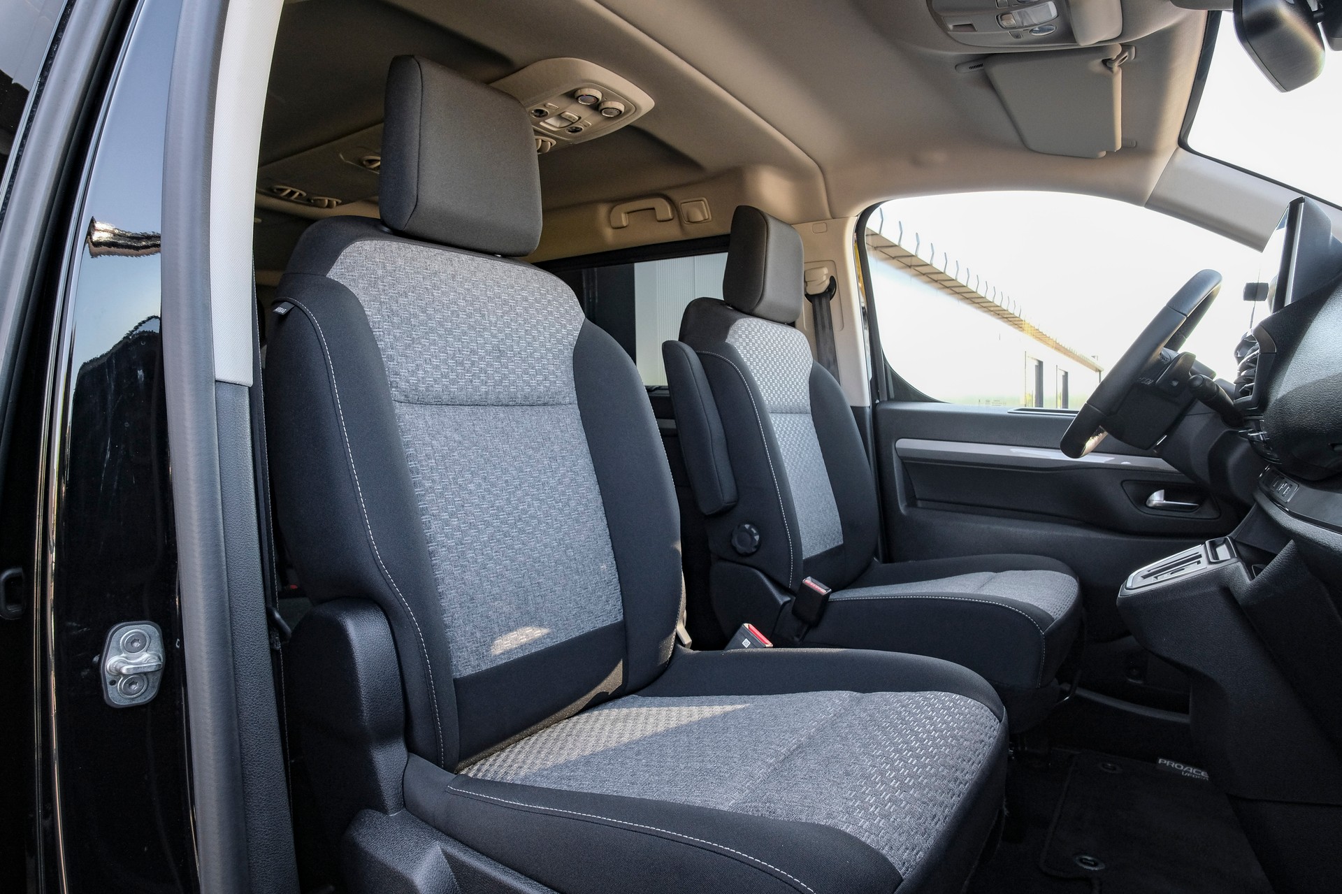 TOYOTA Proace Verso 2.0 D-4D Long 8-Sitzer-image-10