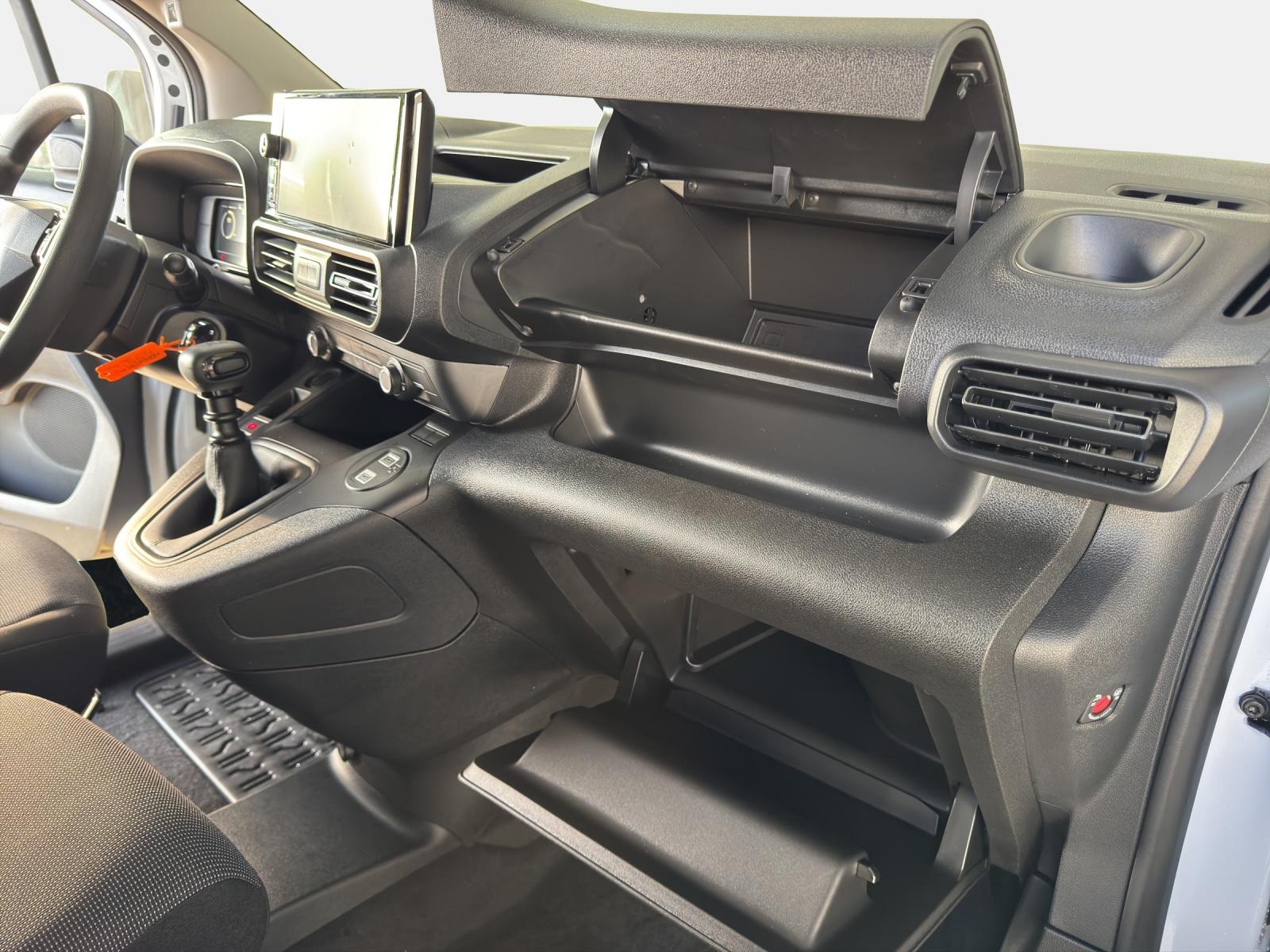 CITROEN Citroën Berlingo M 1.2 PureTech 110 First S/S-image-17