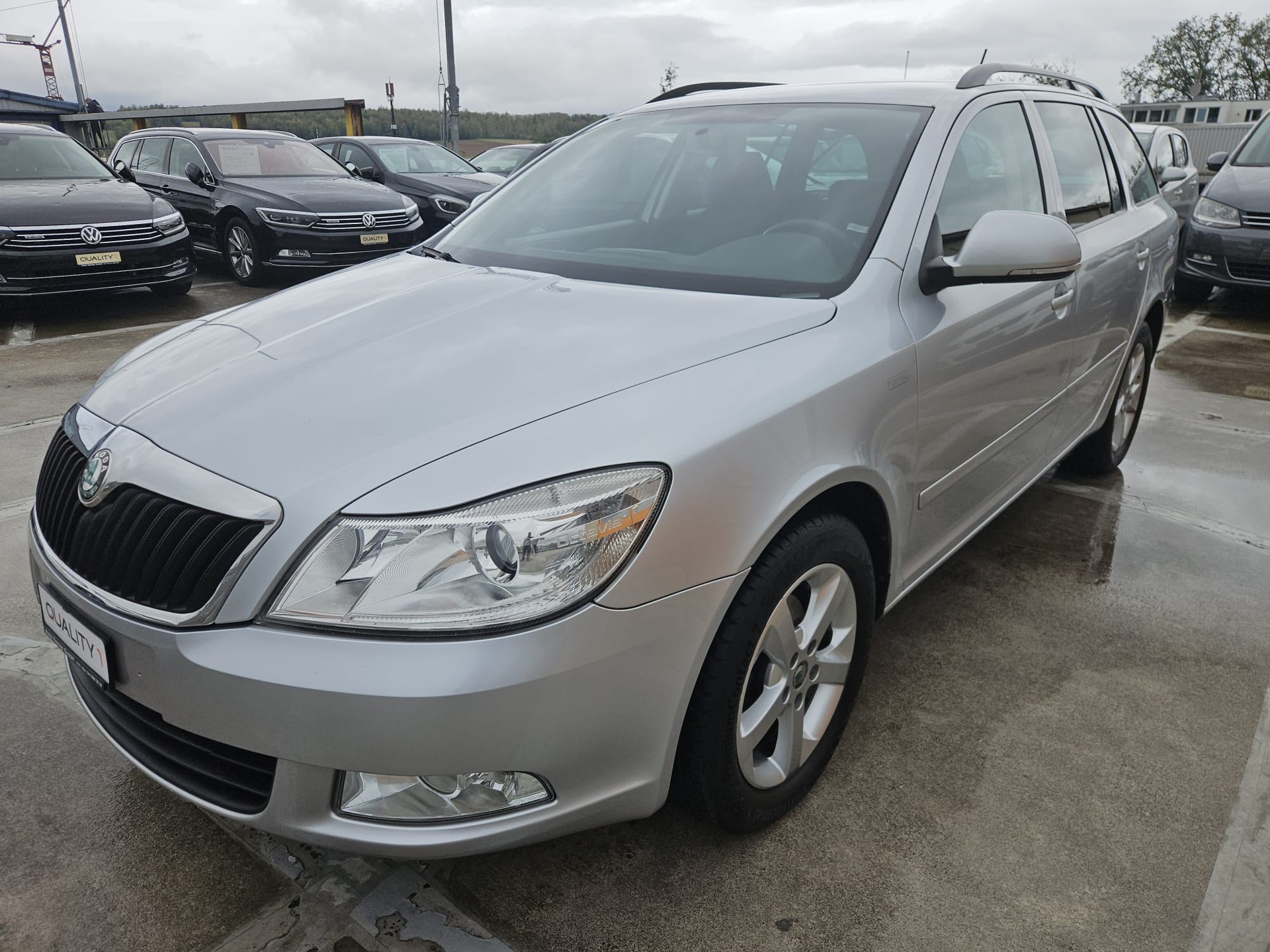 SKODA Octavia Combi 1.4 TSI Family-image-0