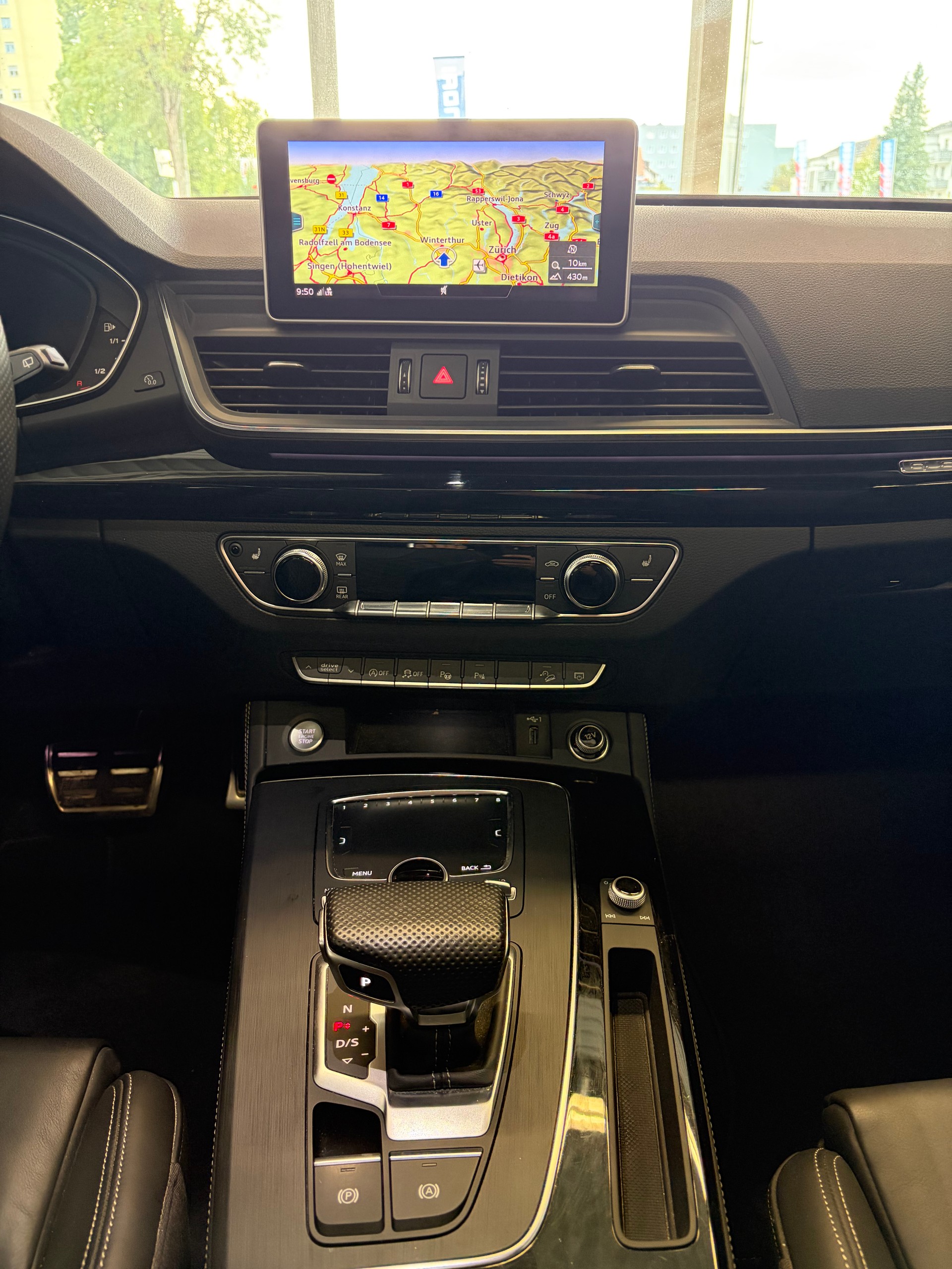 AUDI Q5 45 TFSI sport quattro | S-Line | Pano | Luftfed. | AHK | Memory | HeadUp | 21" | Assistanzsysteme |-image-14