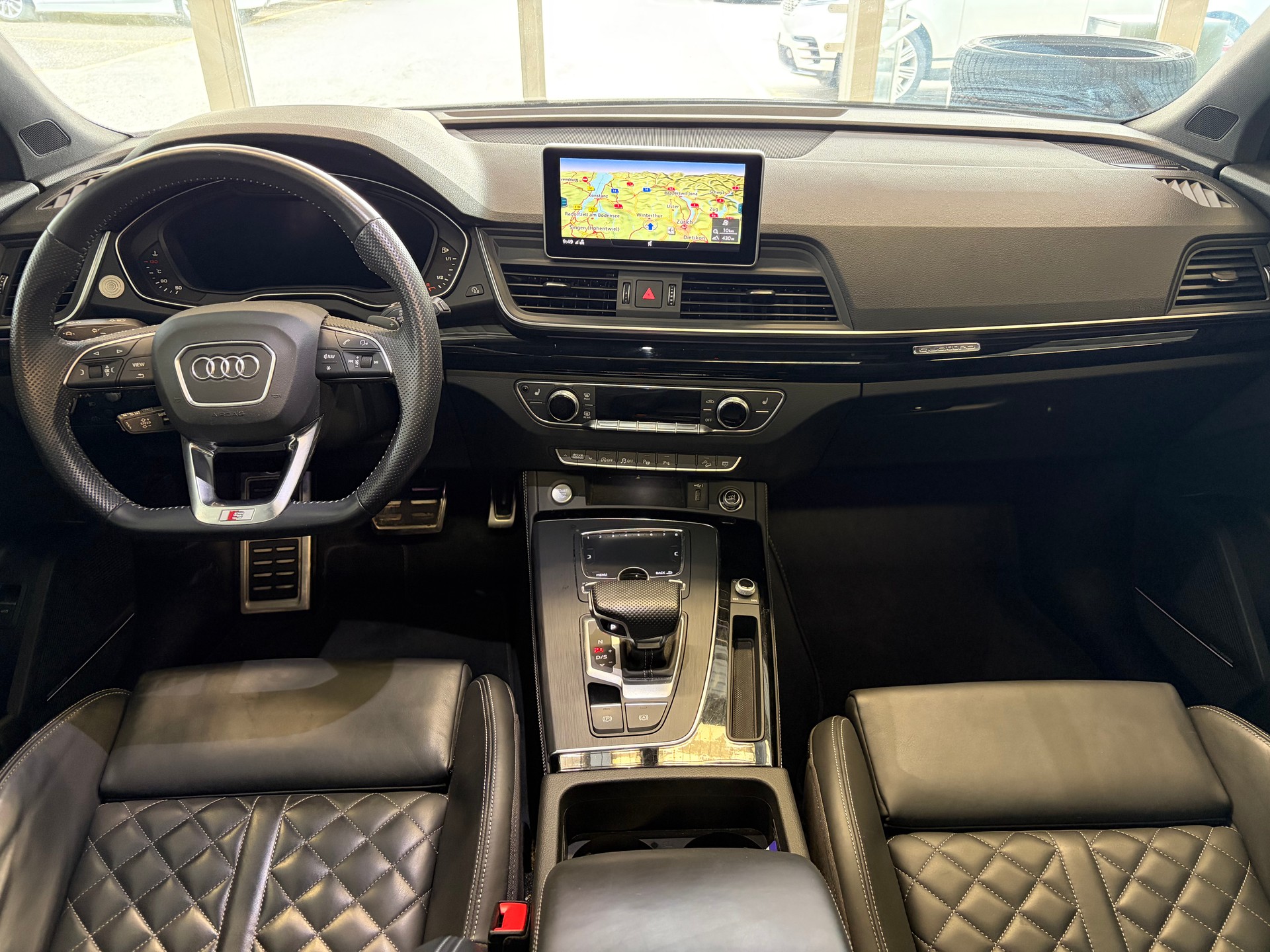 AUDI Q5 45 TFSI sport quattro | S-Line | Pano | Luftfed. | AHK | Memory | HeadUp | 21" | Assistanzsysteme |-image-13