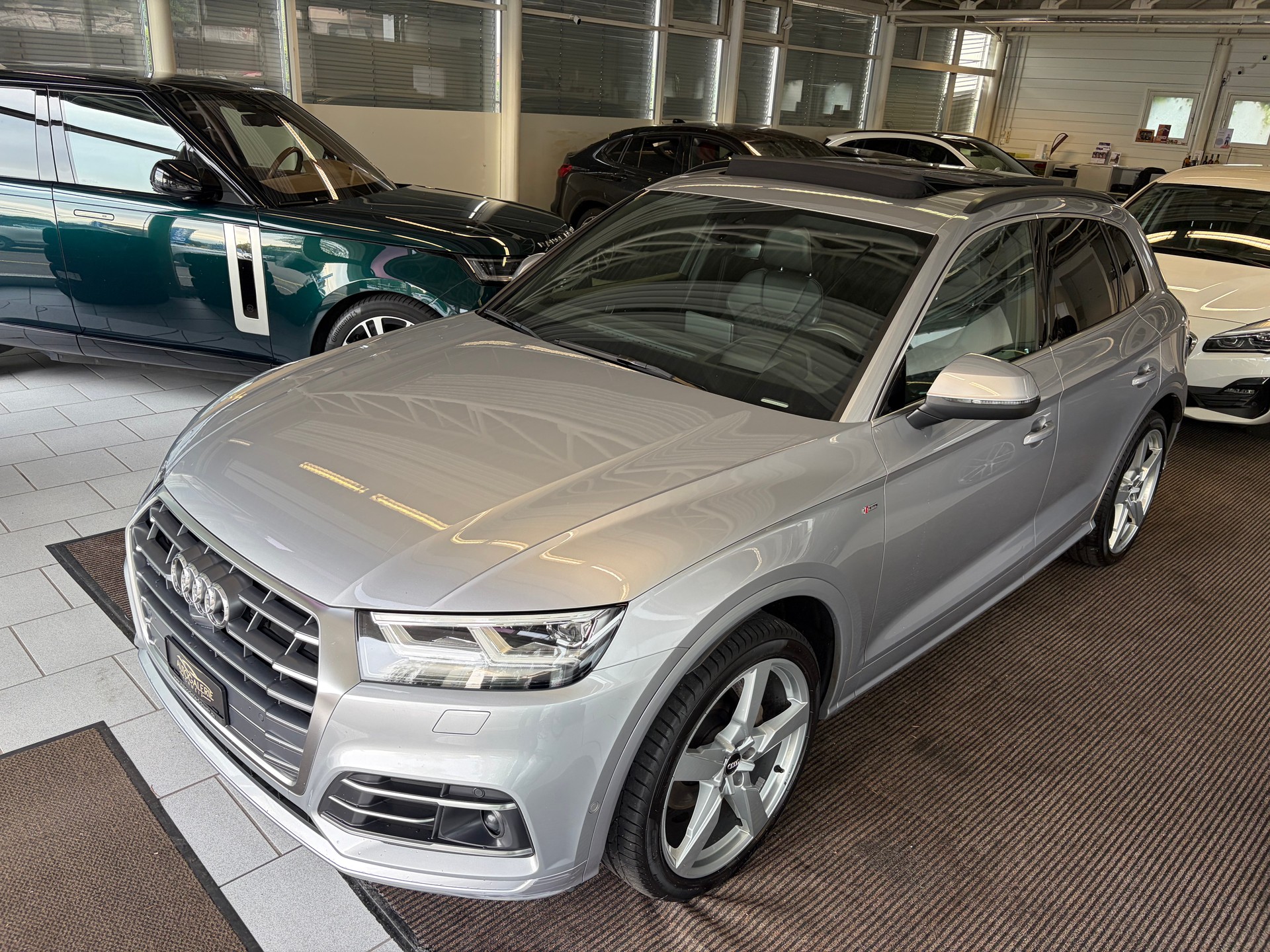 AUDI Q5 45 TFSI sport quattro | S-Line | Pano | Luftfed. | AHK | Memory | HeadUp | 21" | Assistanzsysteme |-image-37