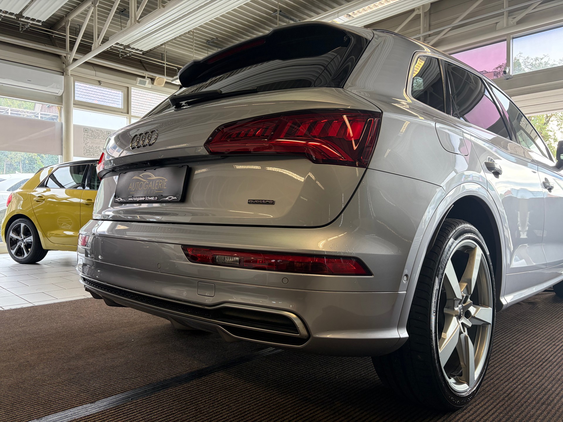 AUDI Q5 45 TFSI sport quattro | S-Line | Pano | Luftfed. | AHK | Memory | HeadUp | 21" | Assistanzsysteme |-image-29