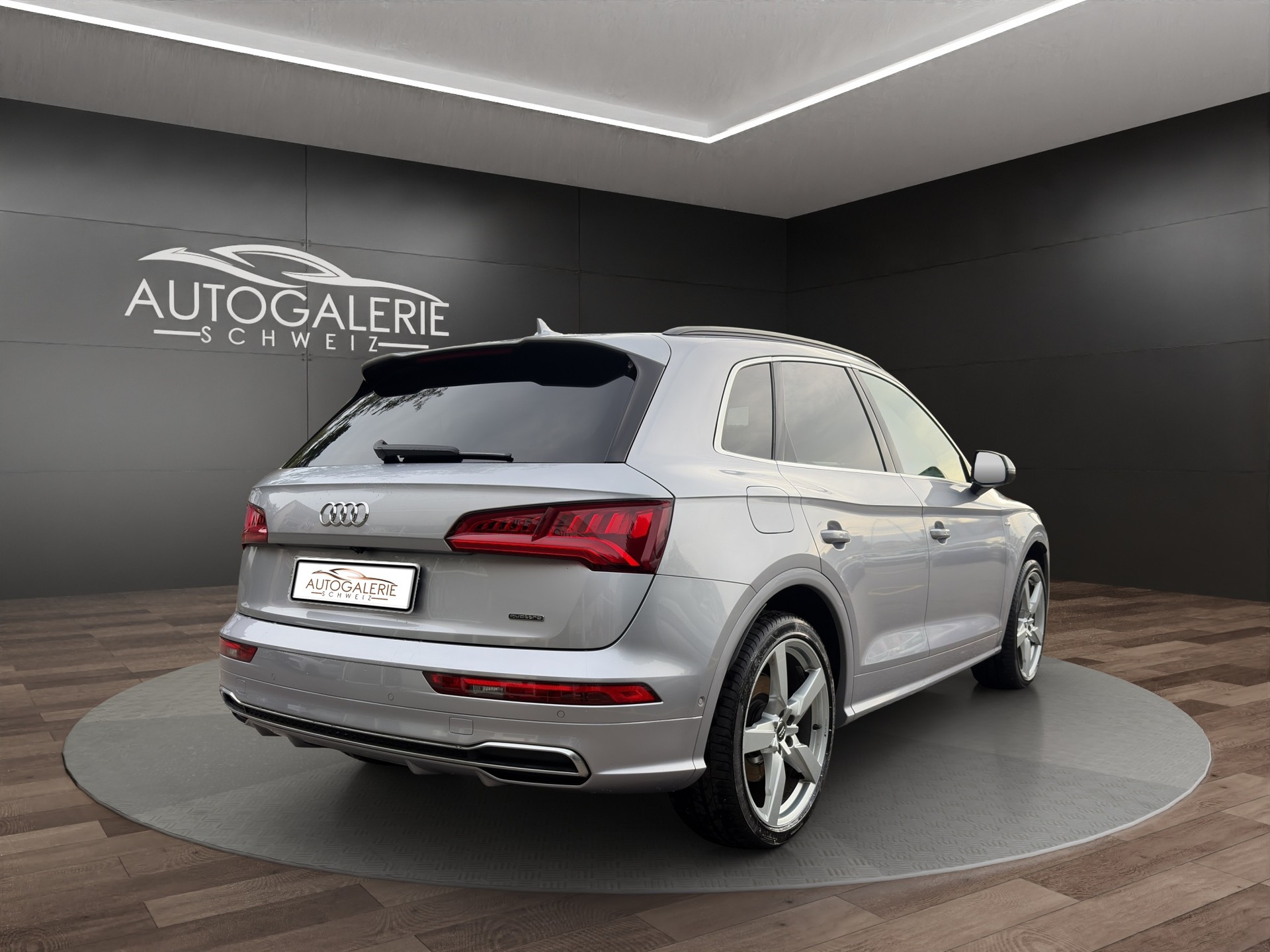 AUDI Q5 45 TFSI sport quattro | S-Line | Pano | Luftfed. | AHK | Memory | HeadUp | 21" | Assistanzsysteme |-image-4