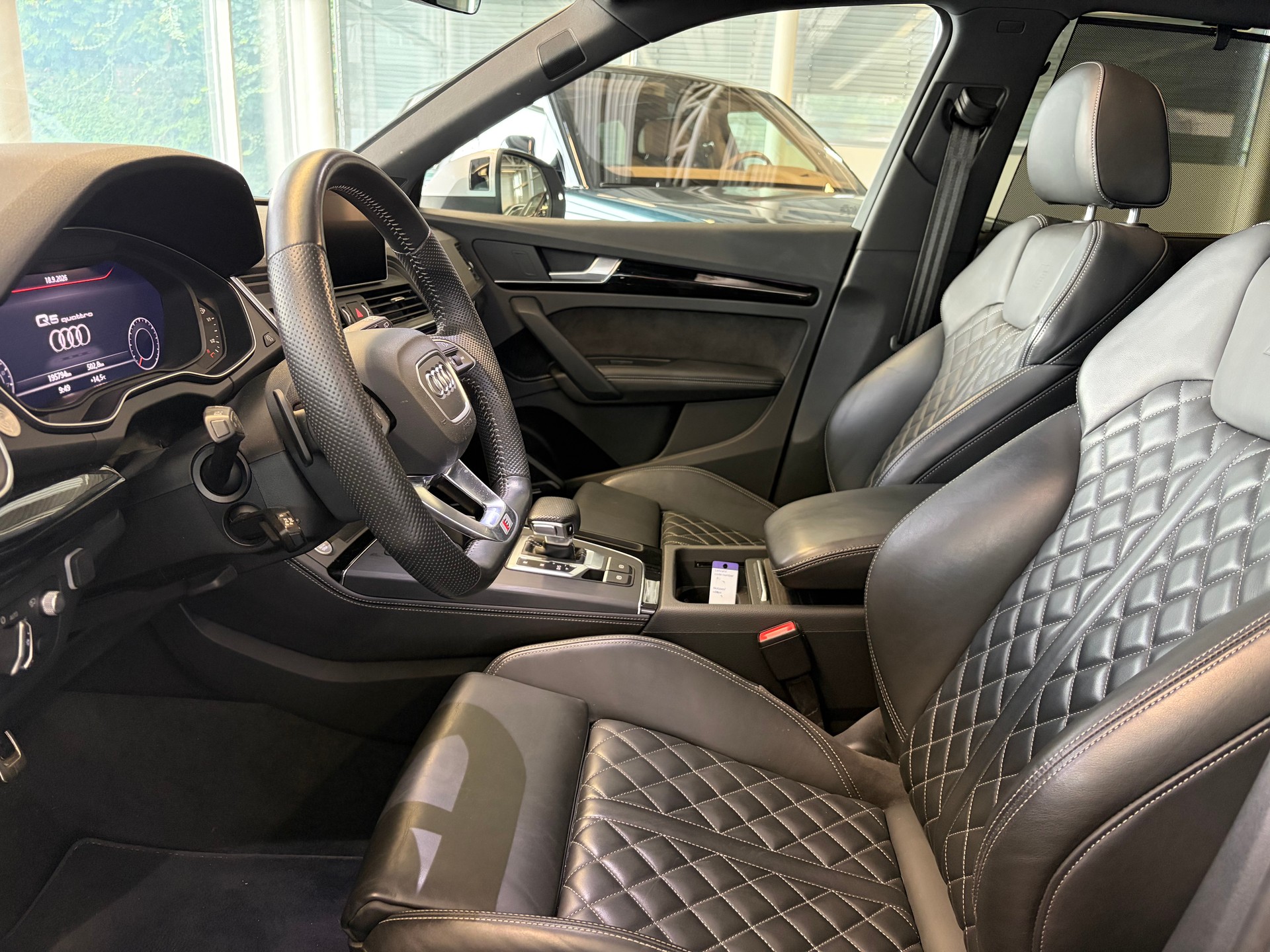 AUDI Q5 45 TFSI sport quattro | S-Line | Pano | Luftfed. | AHK | Memory | HeadUp | 21" | Assistanzsysteme |-image-11