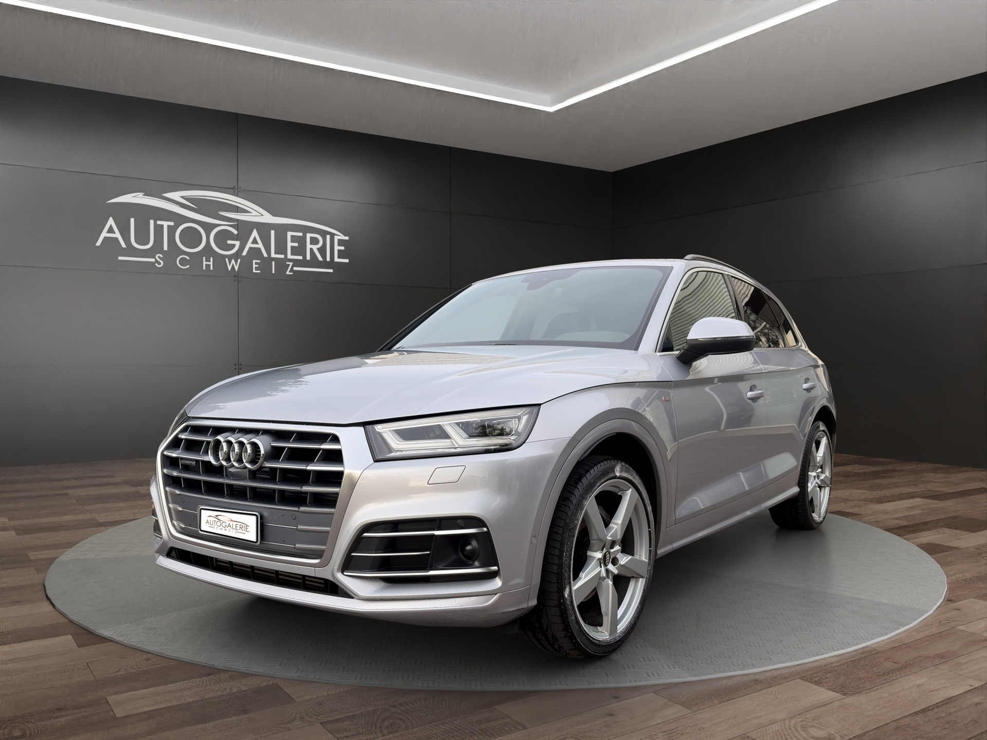 AUDI Q5 45 TFSI sport quattro | S-Line | Pano | Luftfed. | AHK | Memory | HeadUp | 21" | Assistanzsysteme |-image-0