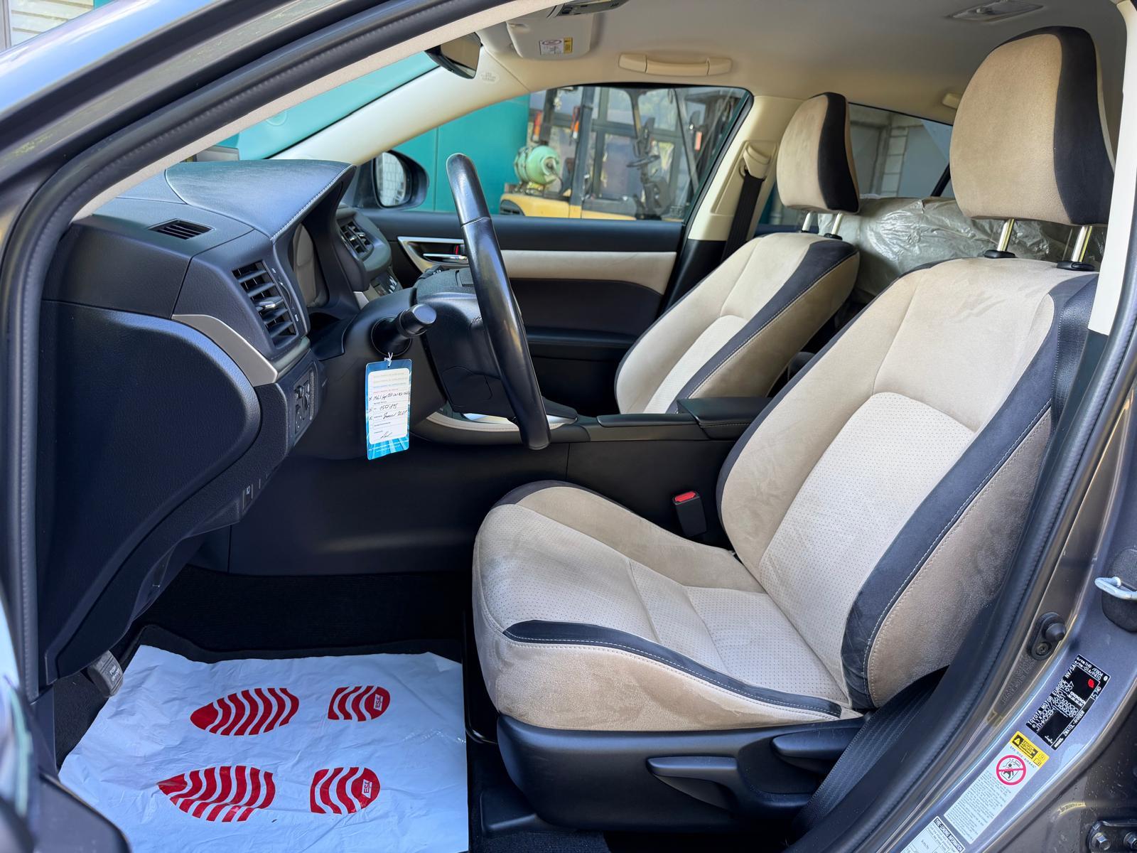LEXUS CT 200h Comfort-image-18