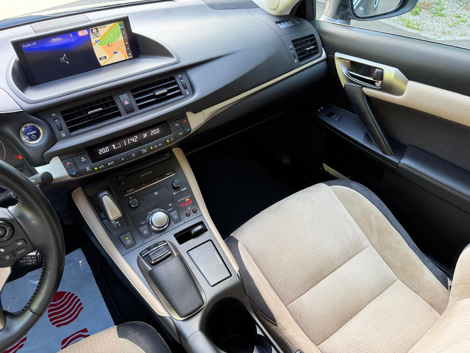 LEXUS CT 200h Comfort-image-12