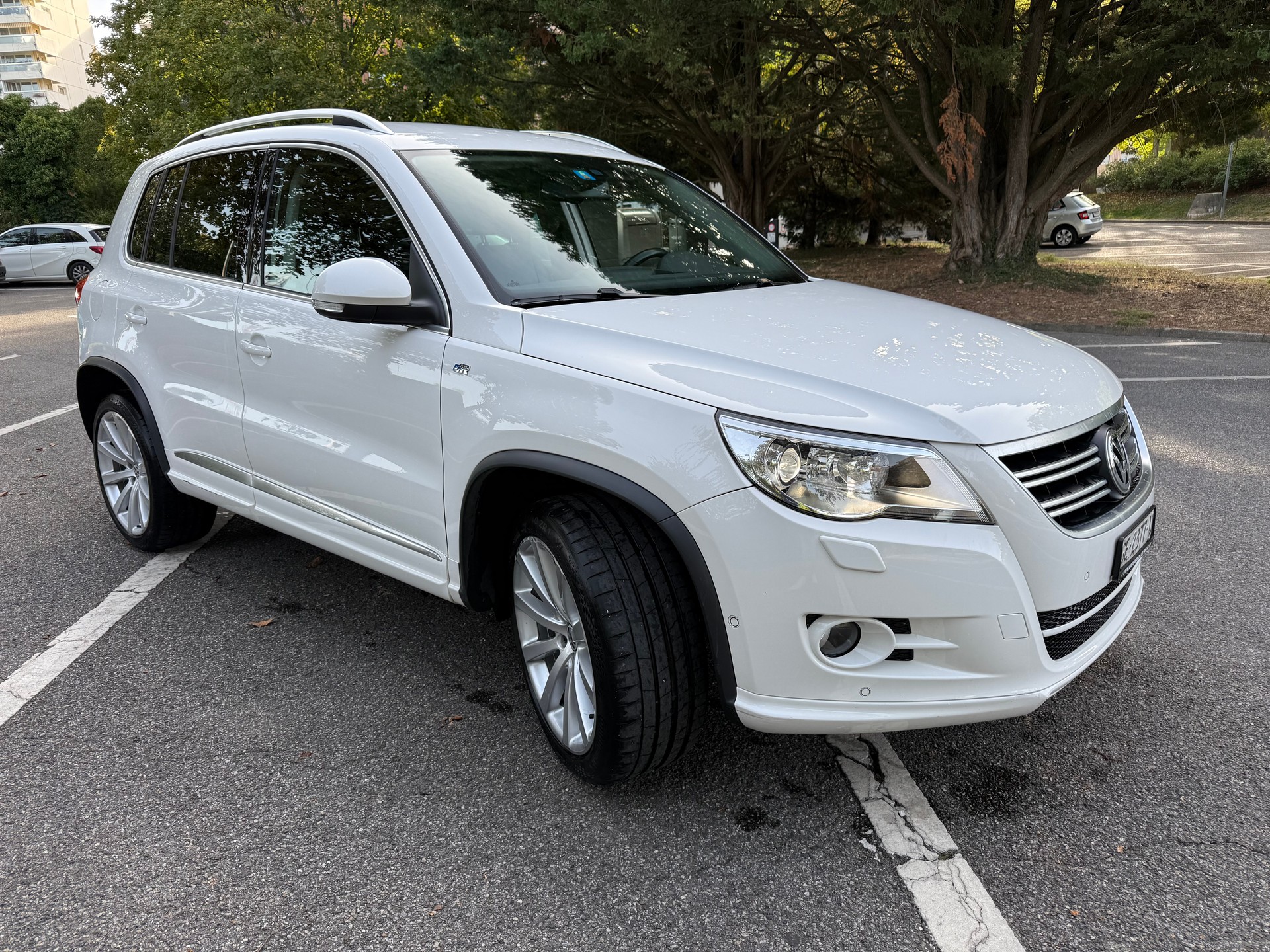 VW Tiguan 2.0 TSI Sport&Style Tiptronic. R-LINE-image-2
