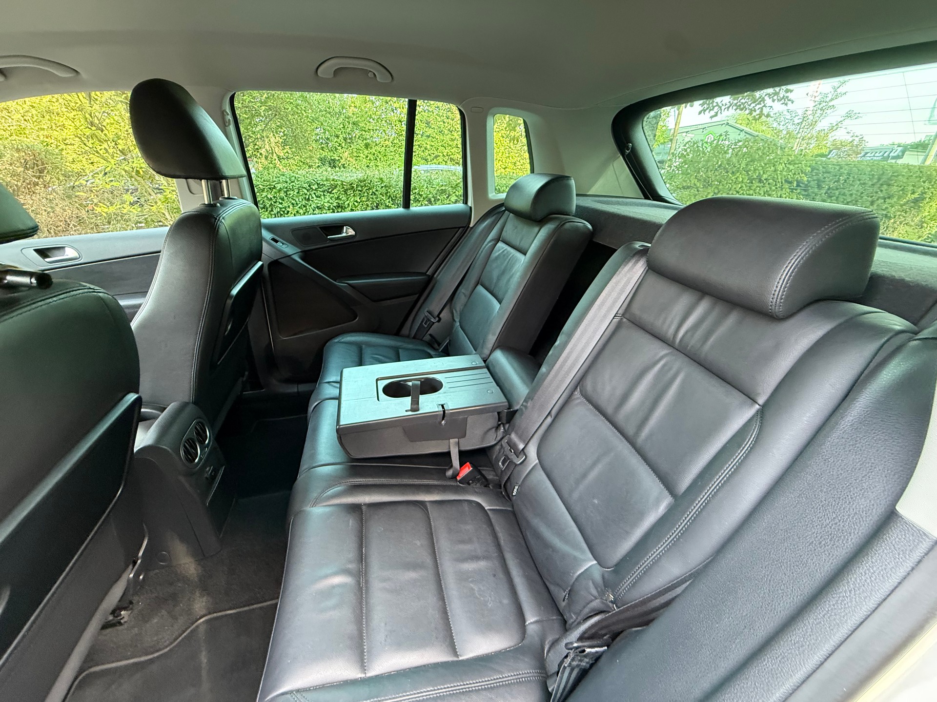 VW Tiguan 2.0 TSI Sport&Style Tiptronic. R-LINE-image-9